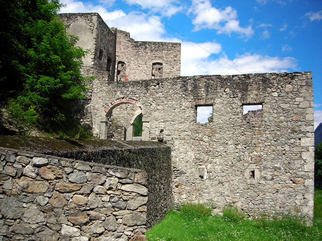 Photo showing: ruin of the Lienzer Klause in East Tyrol