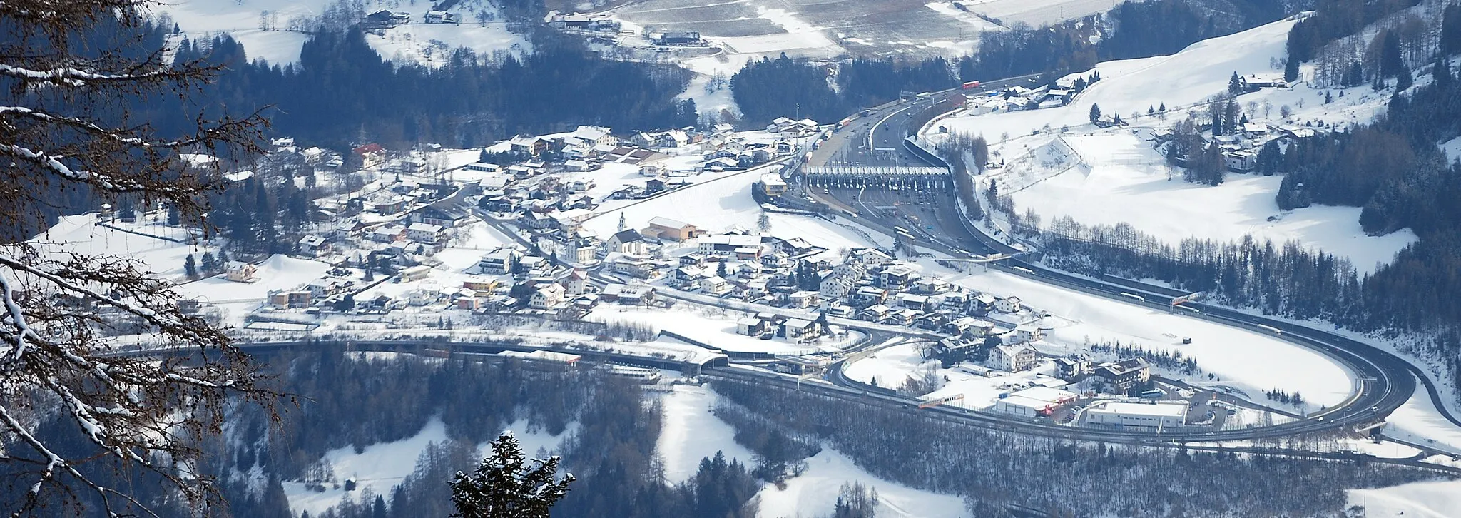 Photo showing: Schönberg from West