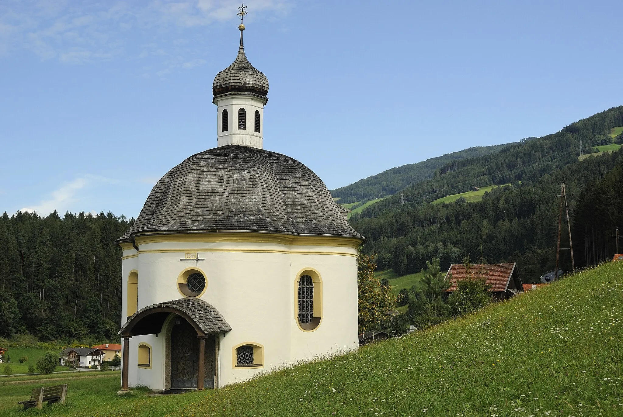 Photo showing: The chapel of Saint Borgias at Volderwald, Tulfes