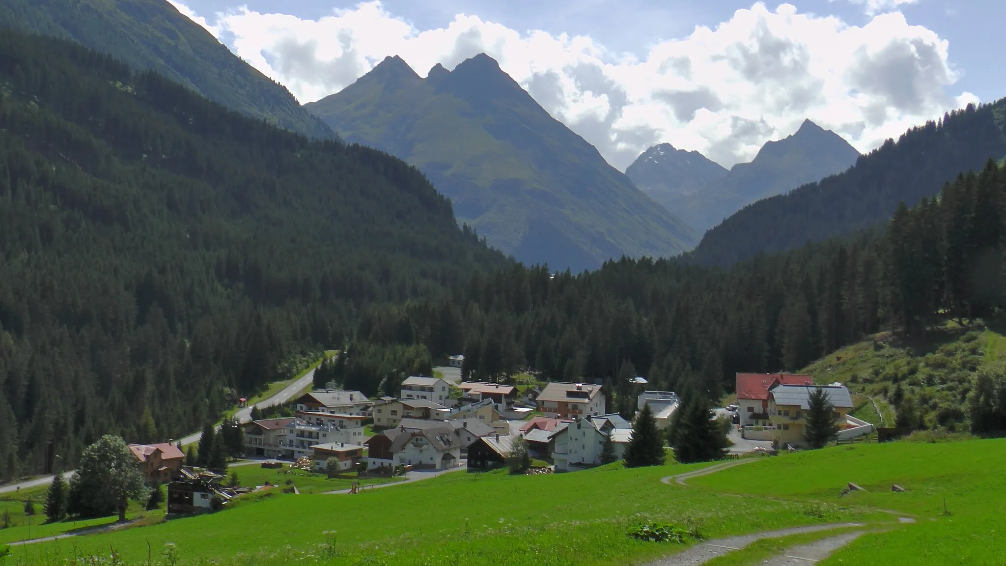 Photo showing: View towards Valzur in the Paznaun Valley to southwest with mountains of Silvretta Alps.