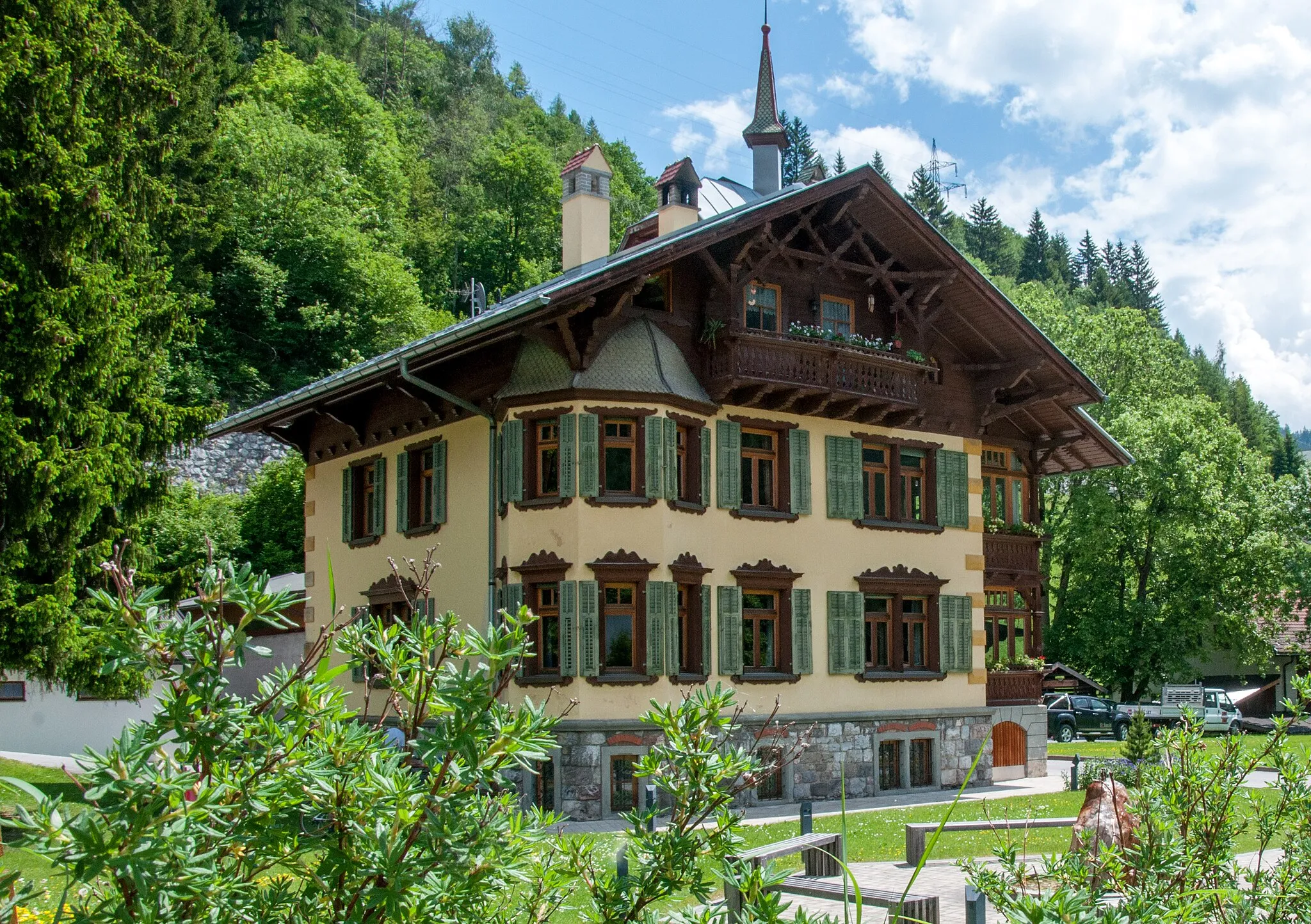 Photo showing: Gemeindeamt Flirsch, Villa Draxl.