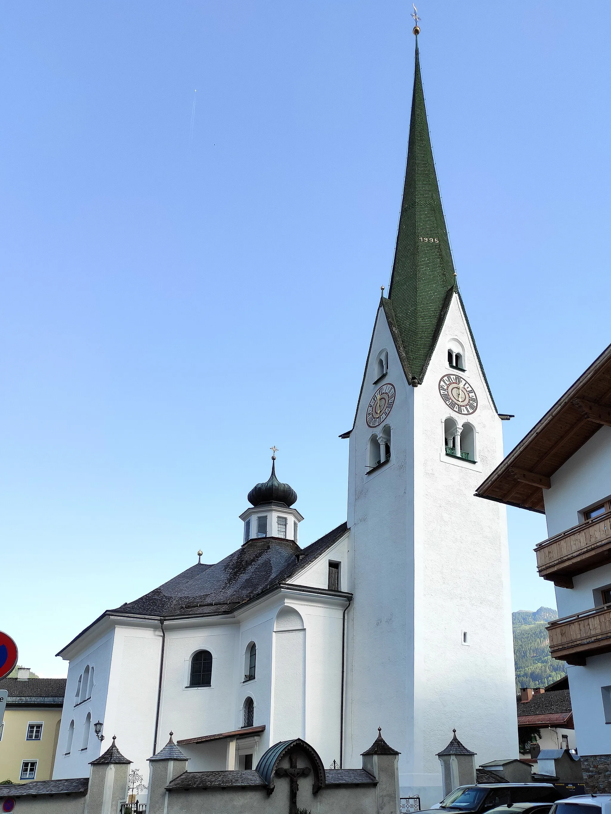 Photo showing: Die römisch-katholische Pfarrkirche Zell am Ziller steht mitten in der Gemeinde Zell am Ziller im Bezirk Schwaz in Tirol.