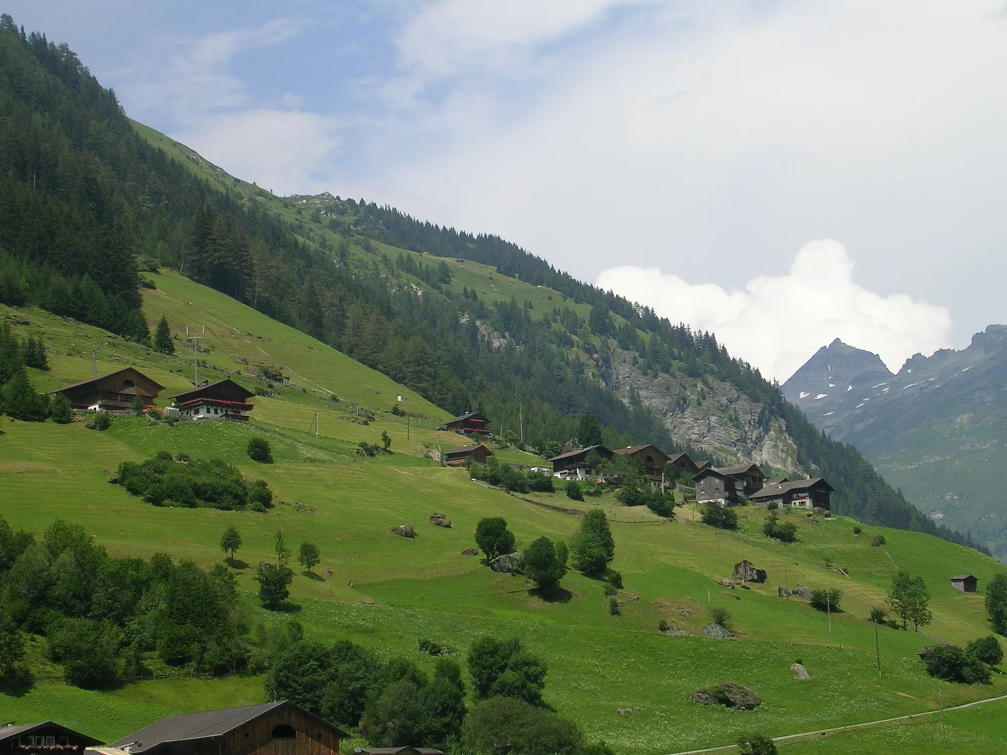 Photo showing: Die Fraktionen Berg (Gemeinde Matrei in Osttirol) gesehen von Süden