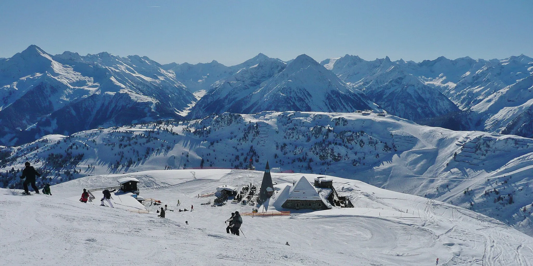 Photo showing: Blick vom Horbergkarspitz (2278 m) (und auf Schneekar)