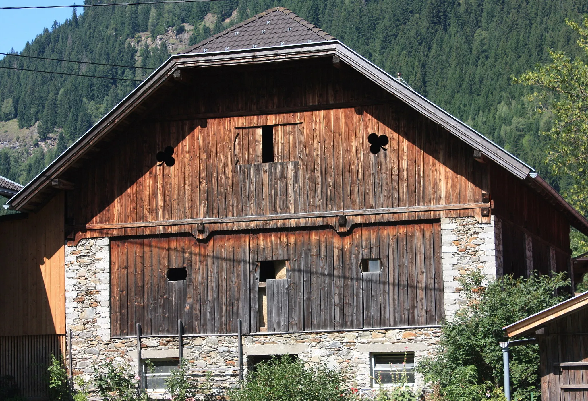 Photo showing: Stable
Locality: Reintal

Community:Winklern