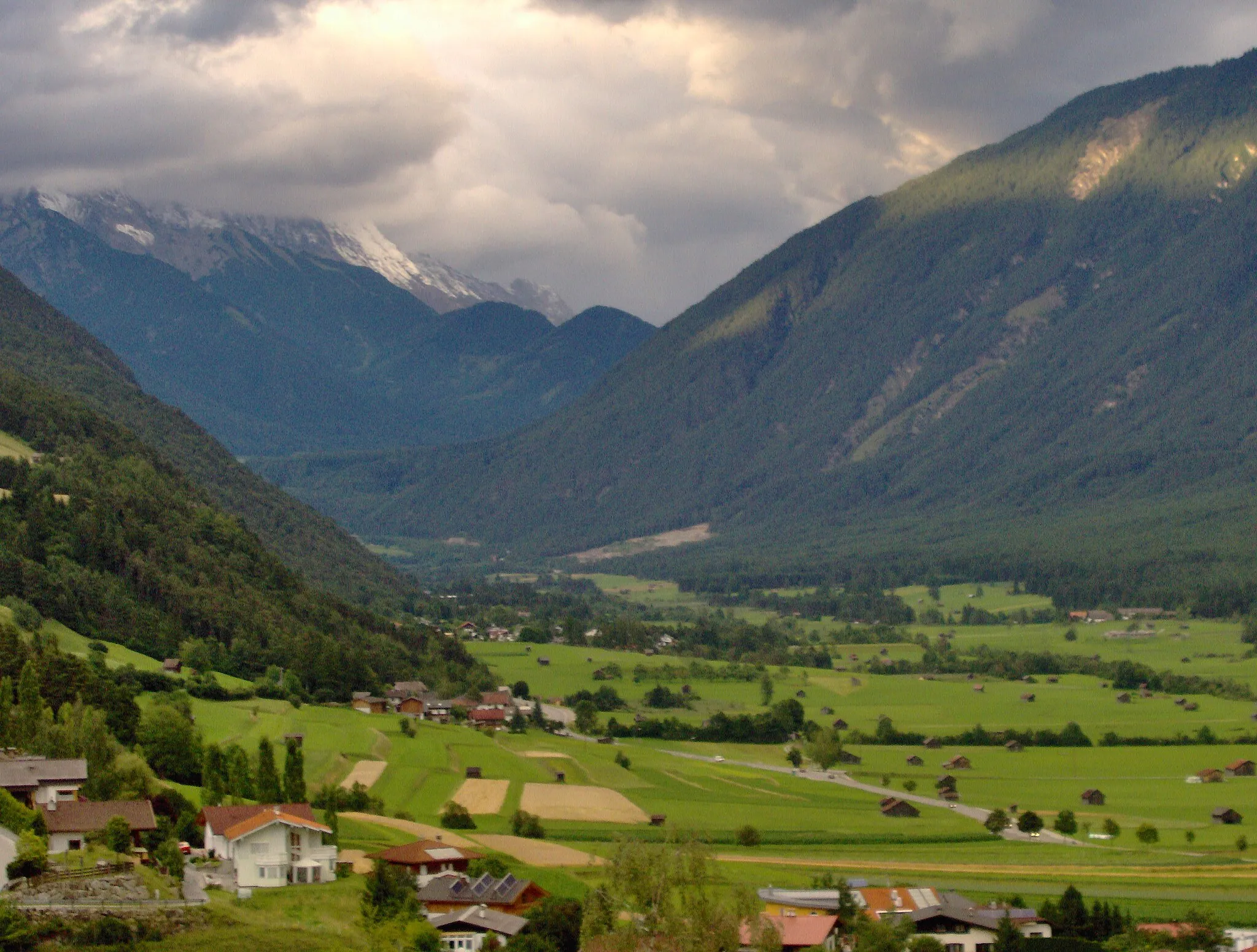 Photo showing: View from Tarrenz into the Gurgltal, Tyrol, Austria