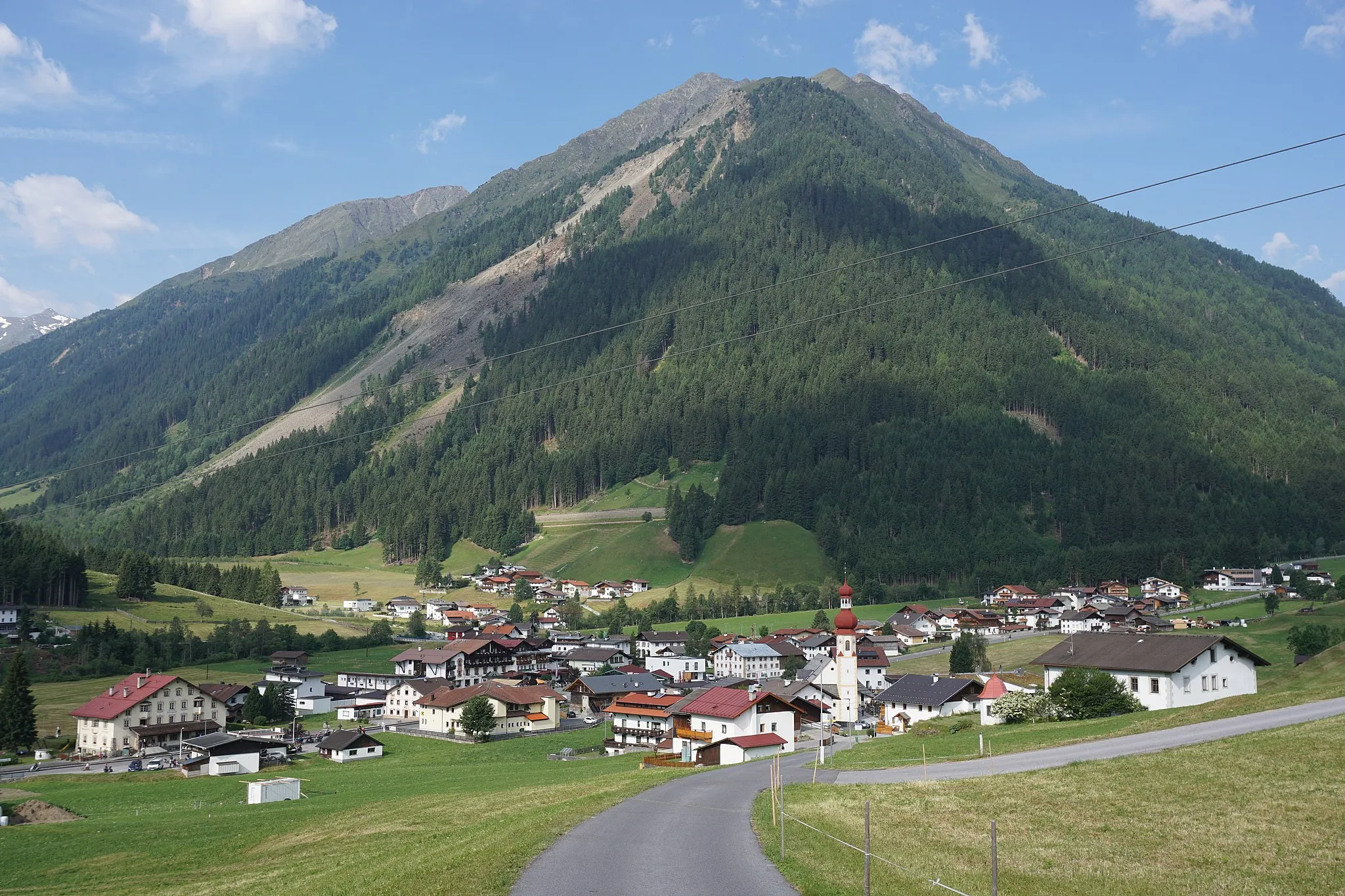 Photo showing: Blick auf Gries im Sellraintal