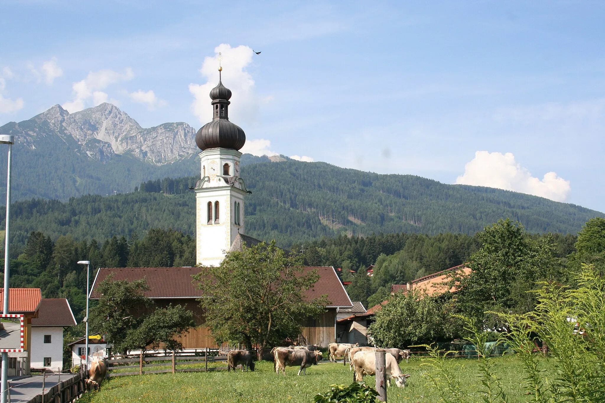 Photo showing: Natters, bell tower of St Michael's Parish Church from north-east (Innsbrucker Straße).
