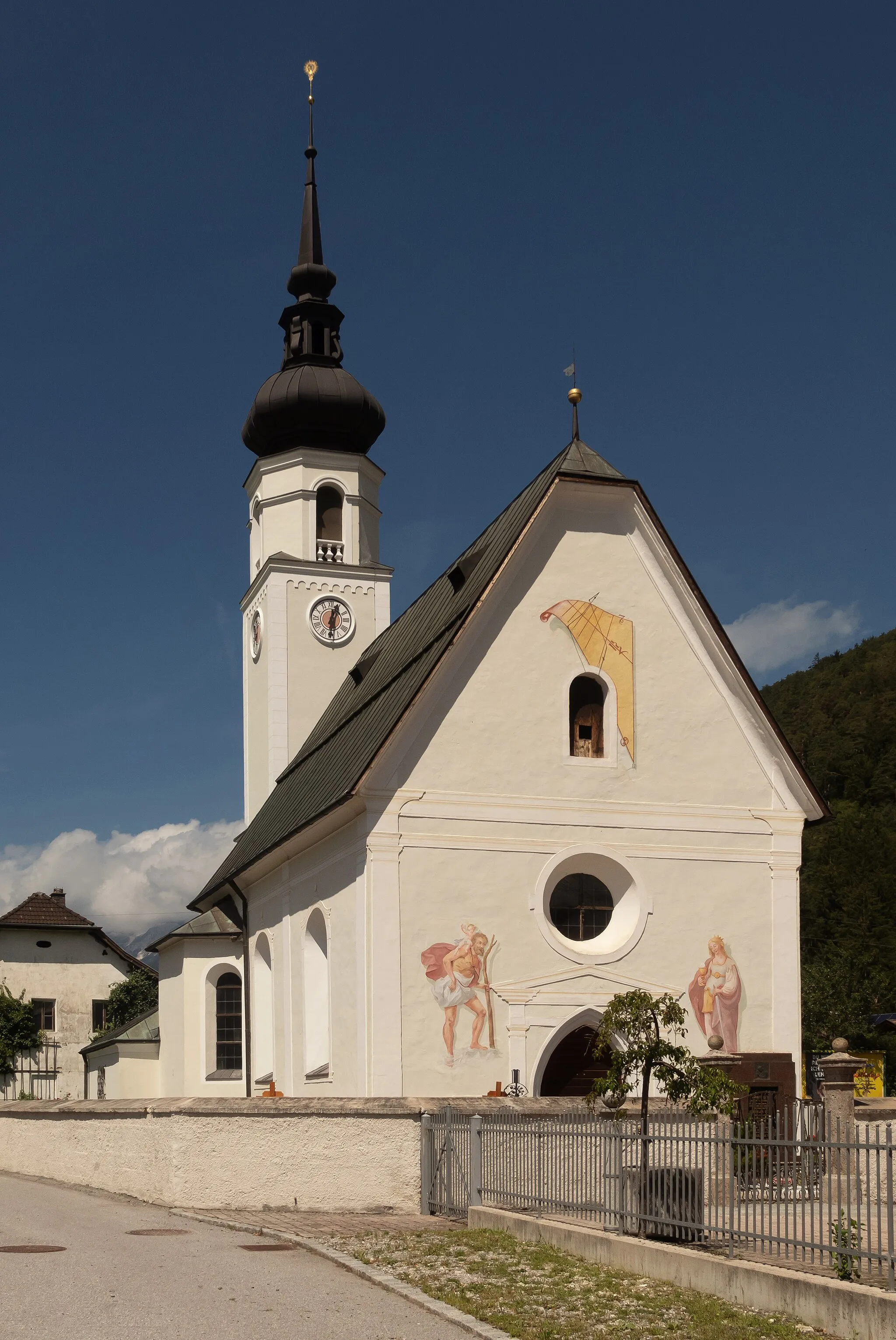 Photo showing: Pettnau, church: Katholische Filialkirche Sankt Josef (Sankt Barbara)