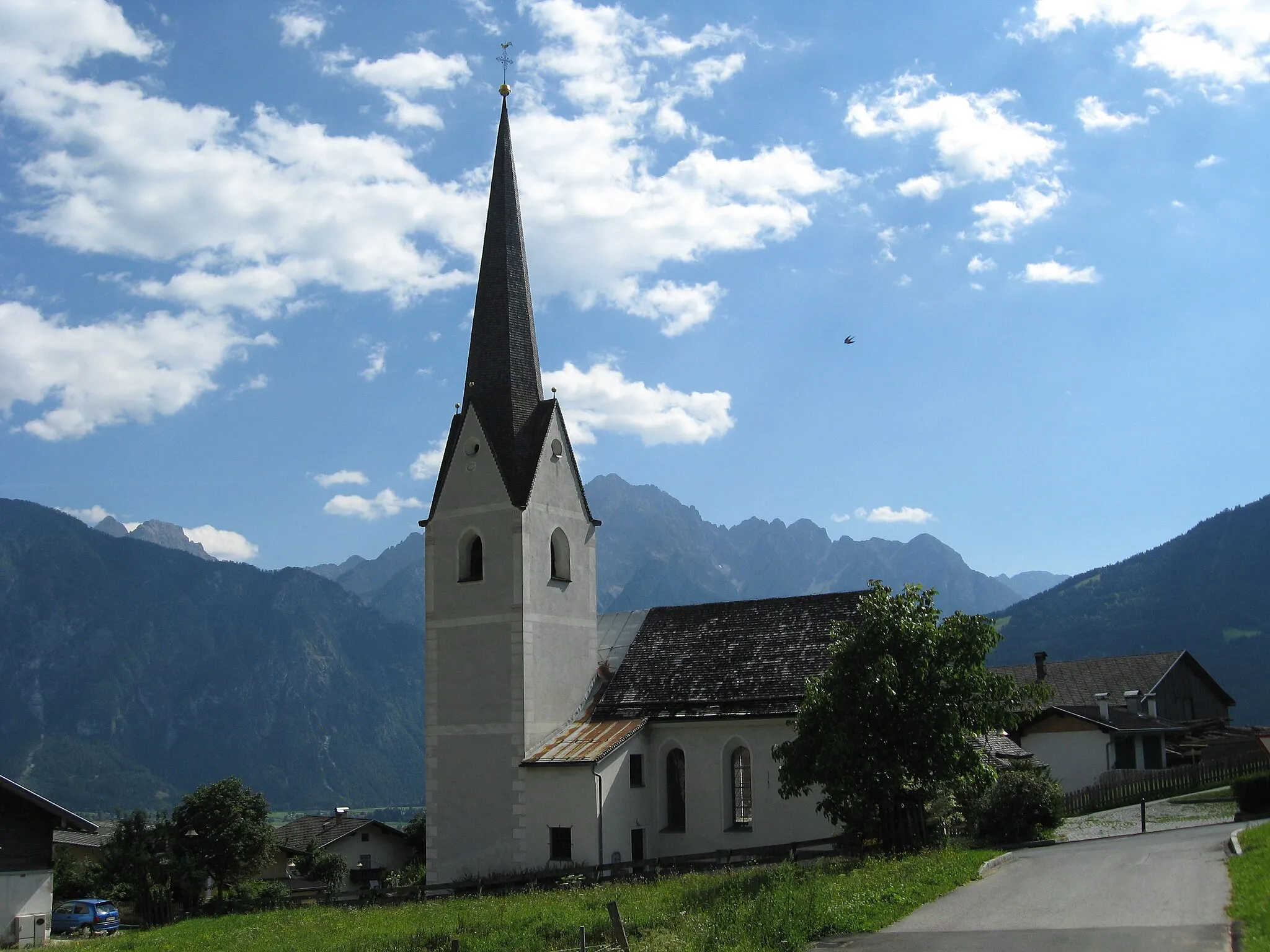 Photo showing: Chiesa di Thurn

This media shows the protected monument with the number 2462 in Austria. (Commons, de, Wikidata)