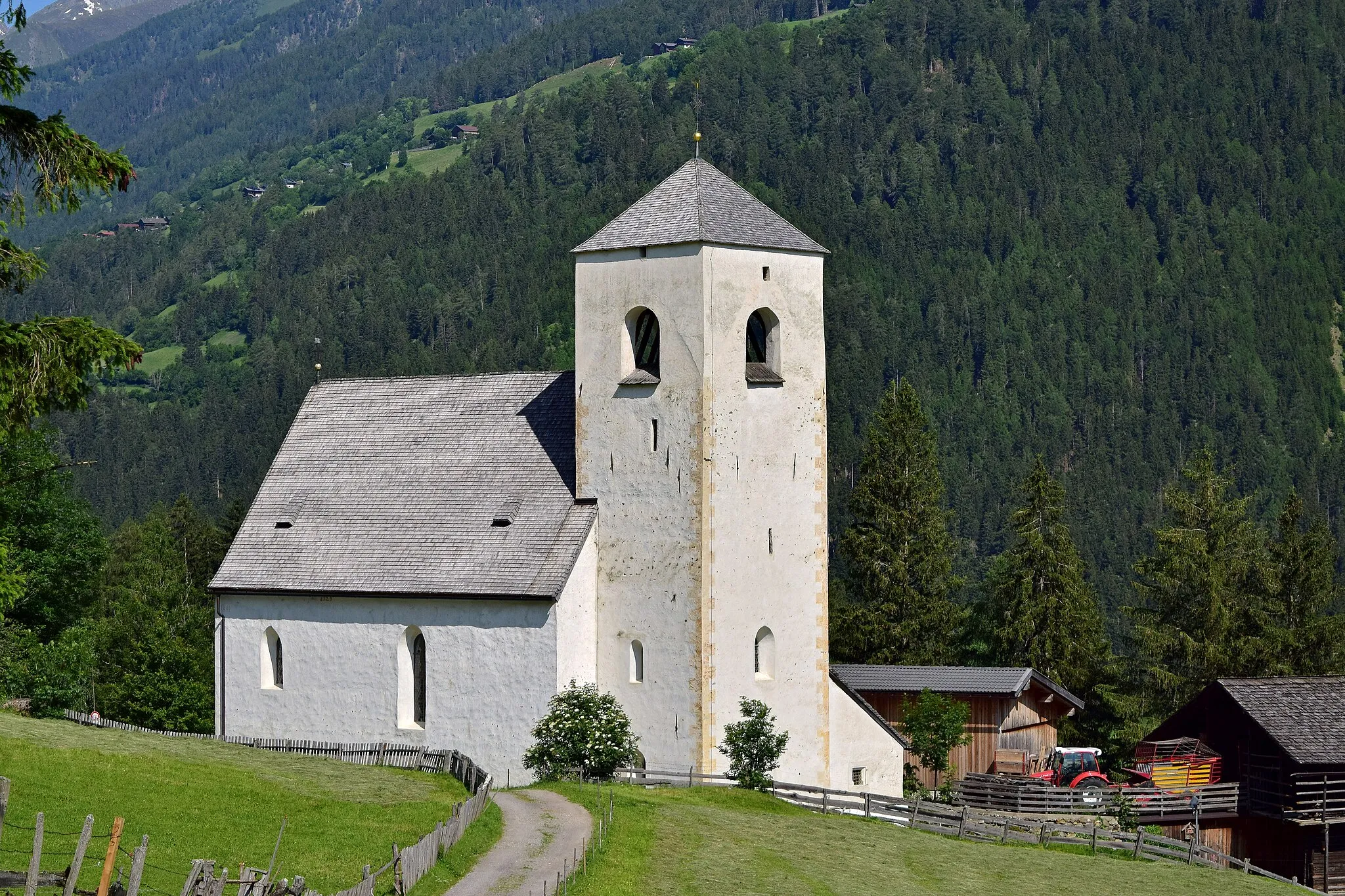 Photo showing: Kath. Filialkirche St. Nikolauskirche in Ganz in der Gemeinde Matrei in Osttirol.