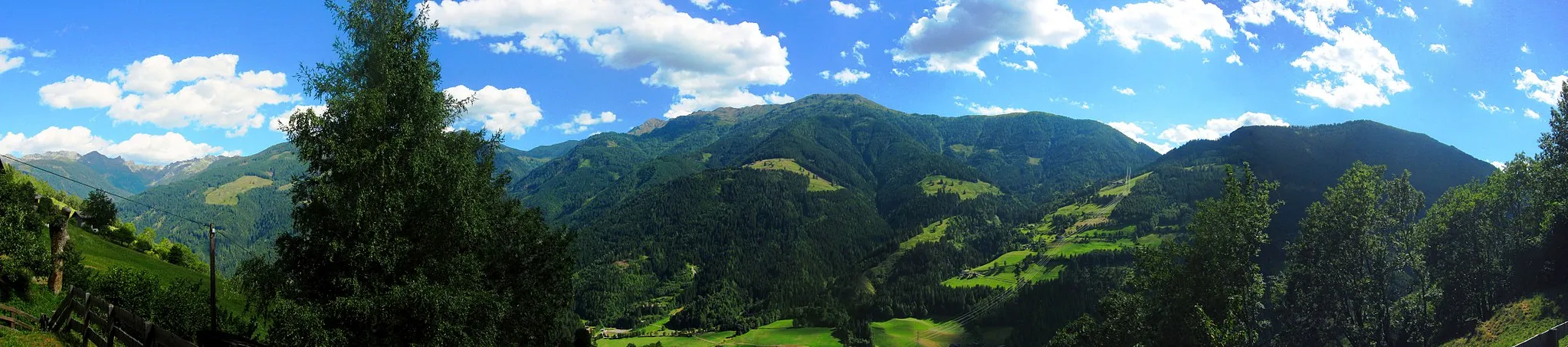 Photo showing: Looking across the Mölltal from Rangersdorf