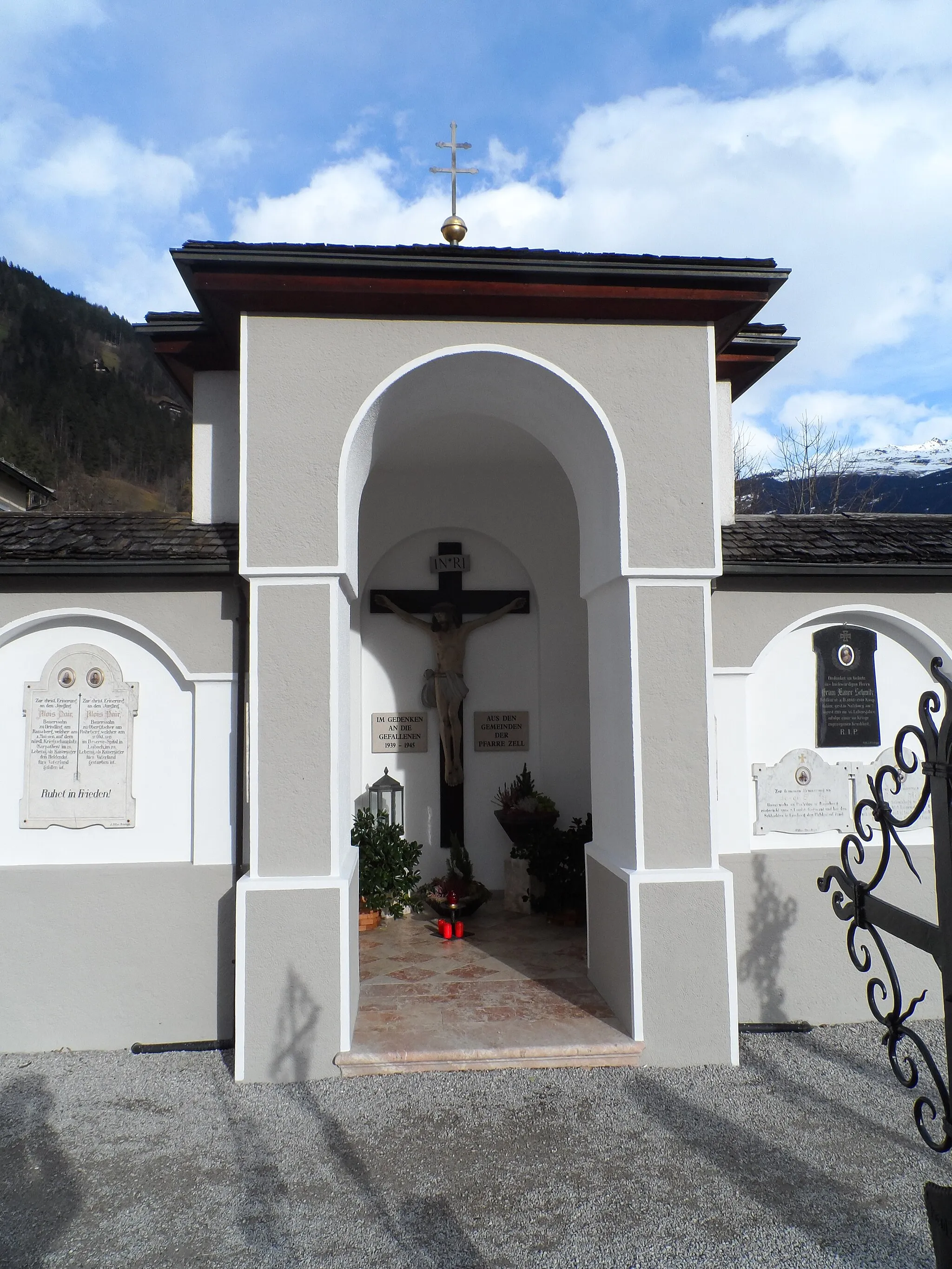 Photo showing: Kriegerdenkmal - Zell am Ziller