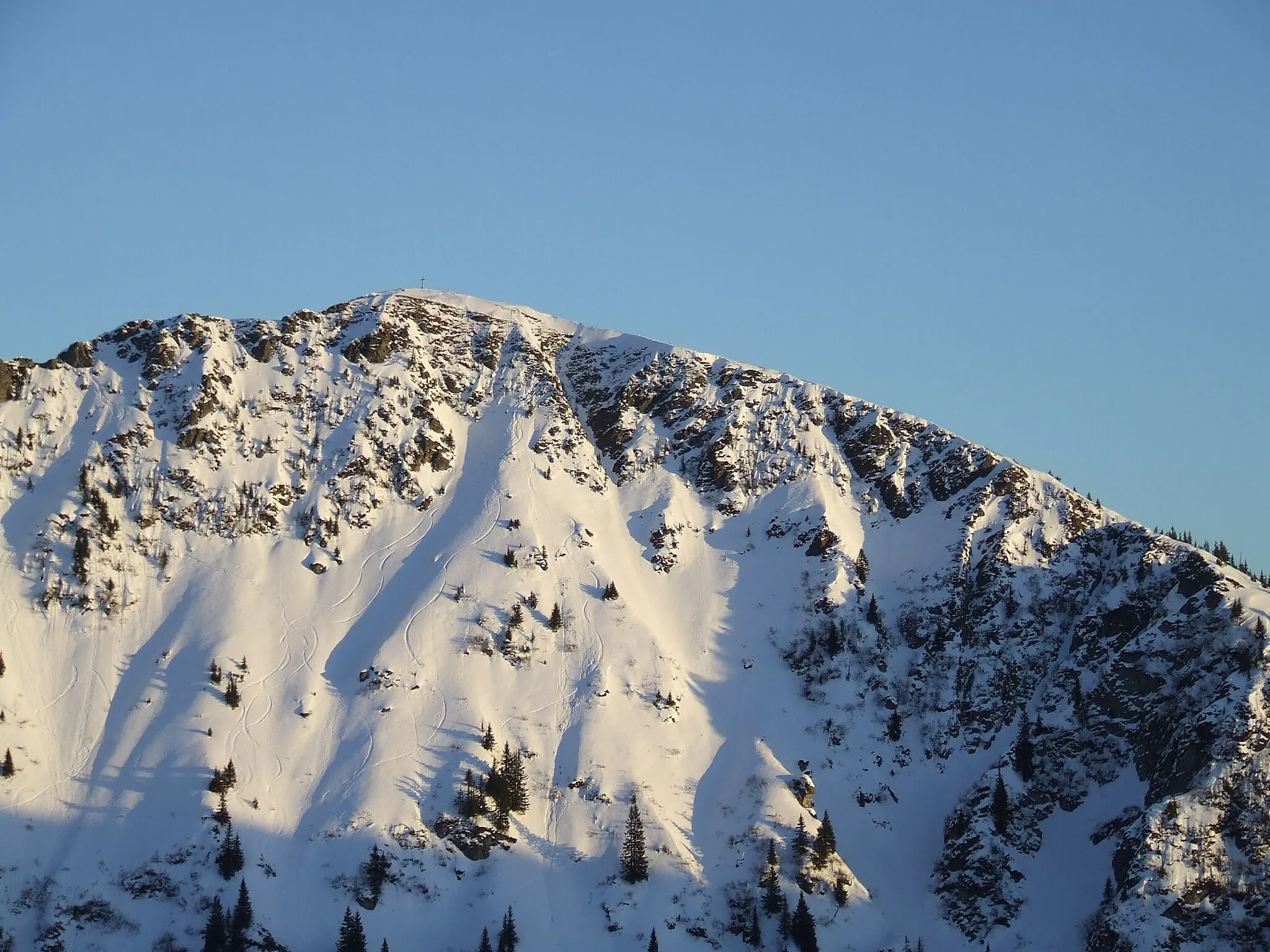 Photo showing: Nordseite des Gampenkogels (aus der Sicht vom Talkaser)