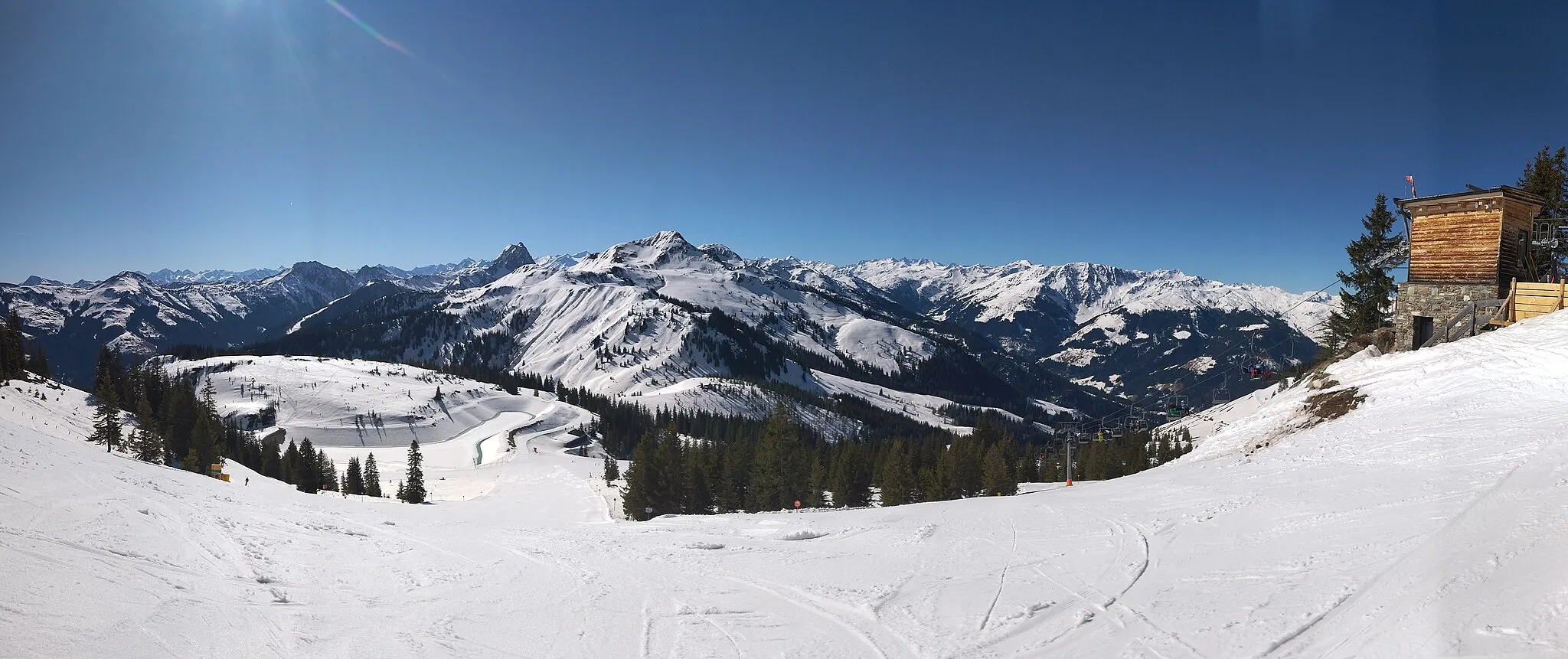 Photo showing: SkiWelt ski restort, Austria in March 2022