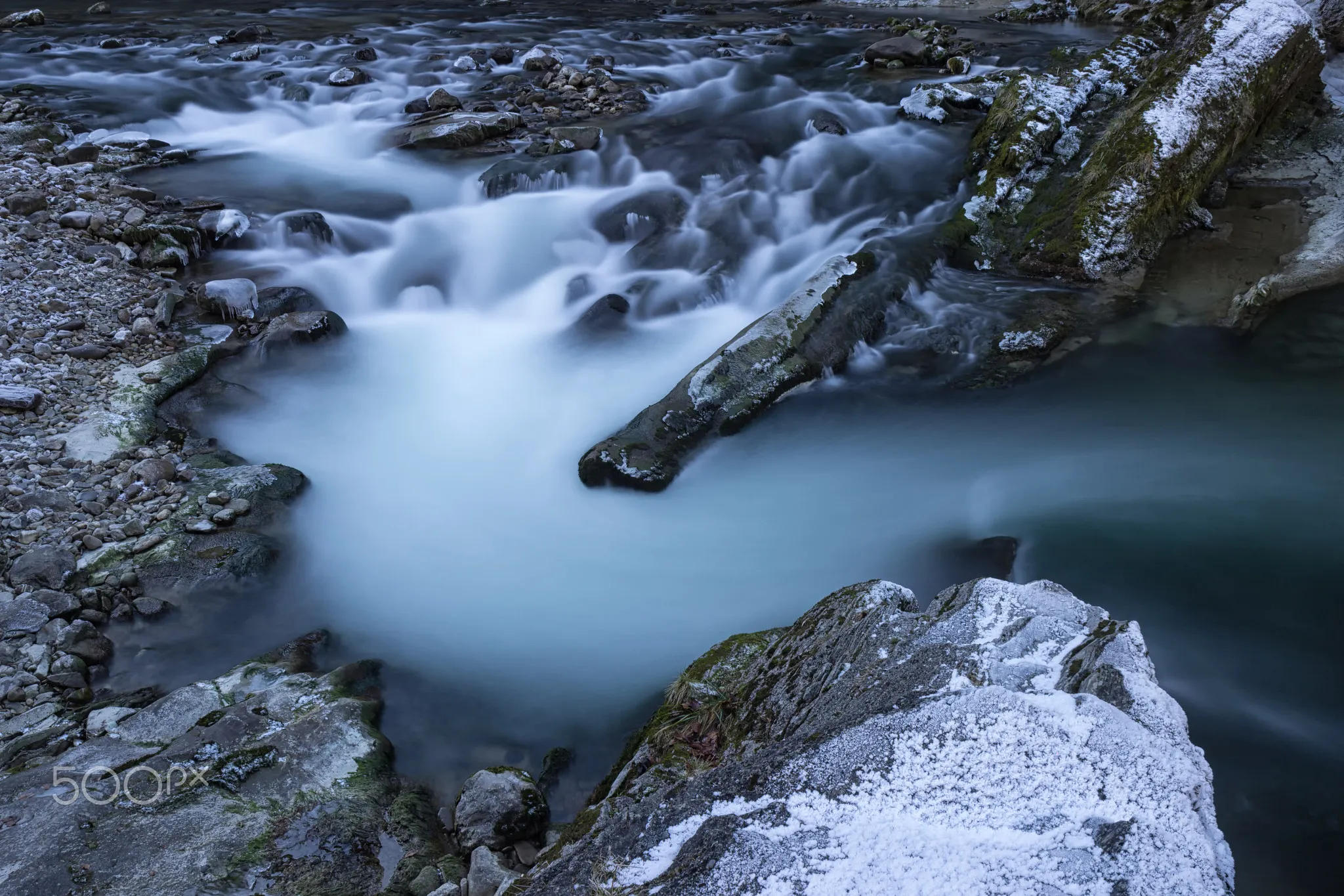 Photo showing: 500px provided description: Mystisches Wasser [#Winter ,#Schnee ,#Eis ,#Wasser ,#Frost ,#Fluss ,#Bach ,#Langzeitbelichtung ,#Ammer]