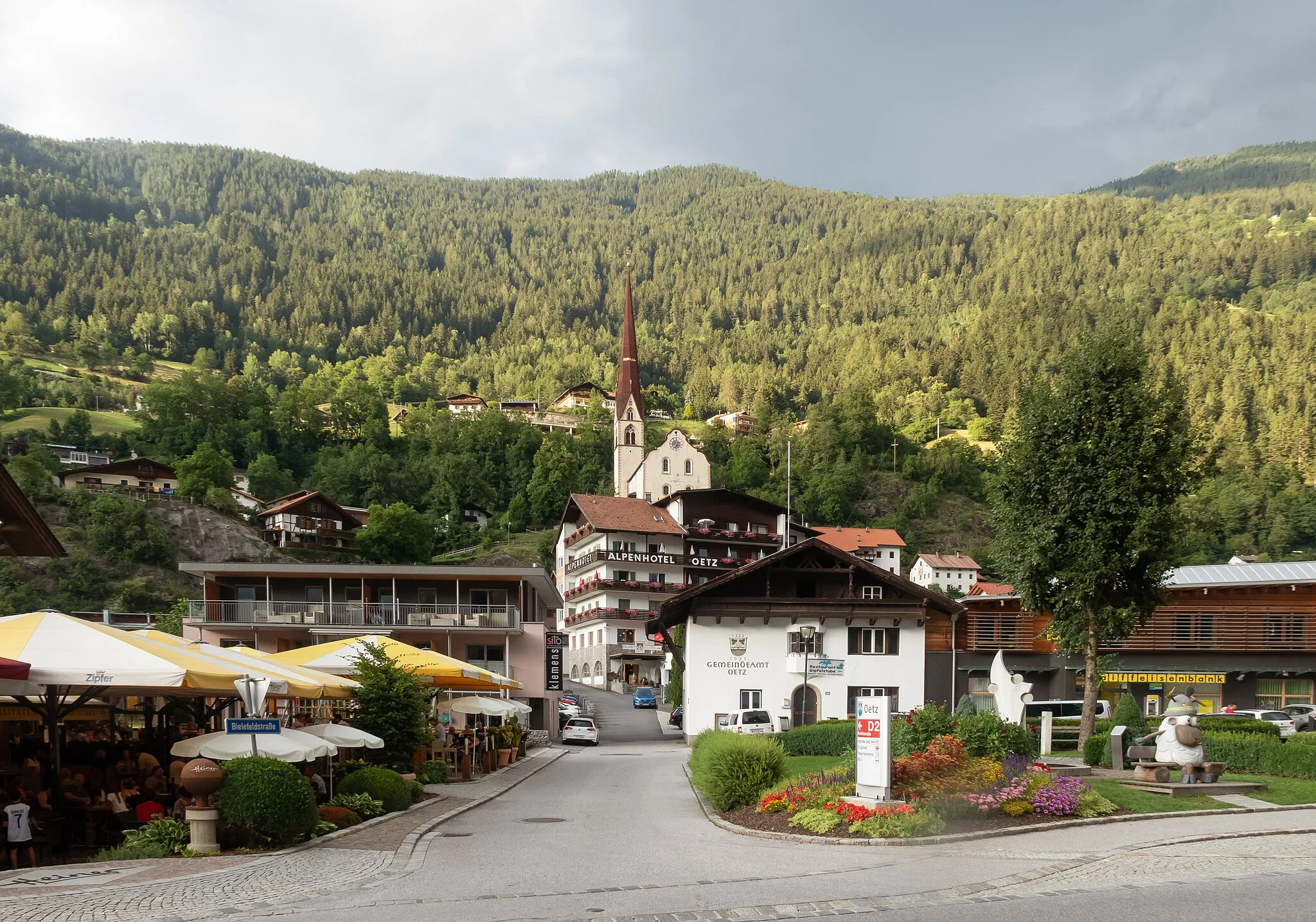 Photo showing: Oetz, street view: the Bielefeldstrasse