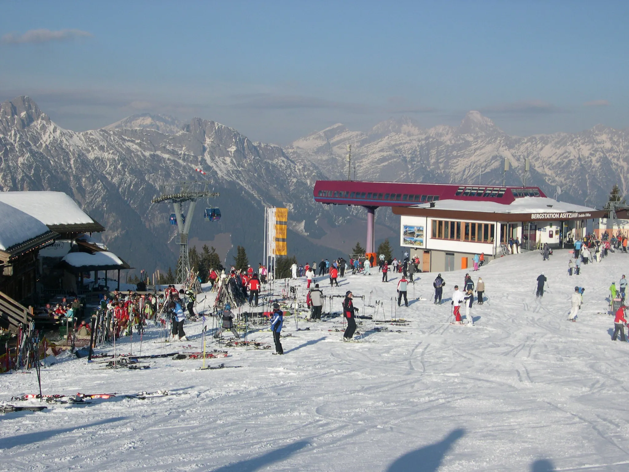 Photo showing: Mountain station of "Asitzbahn" in Leogang (Austria) by Winter