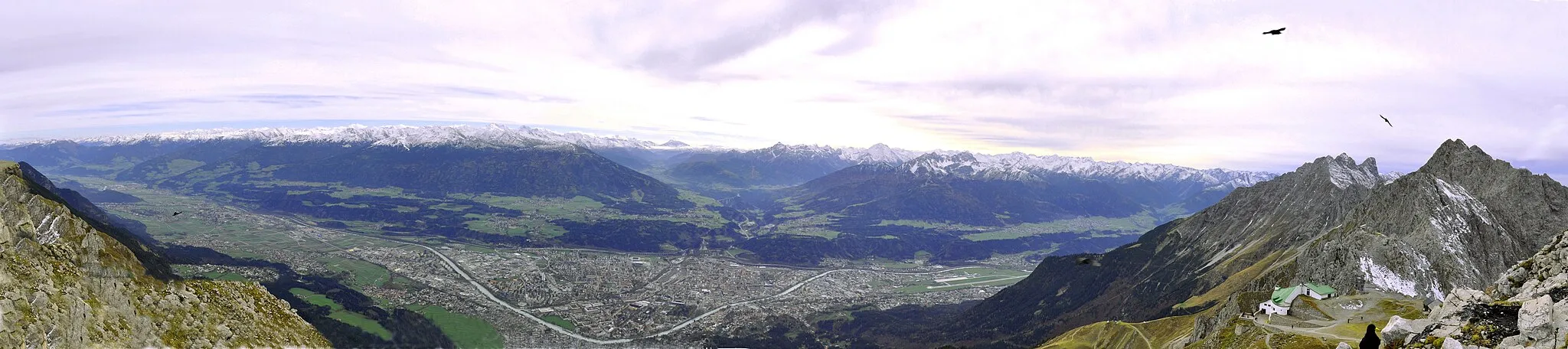 Photo showing: View from the Hafelekar down to the Inntal from Volders via the entrance into the Stubai valley to the entry into the Sellrain valey