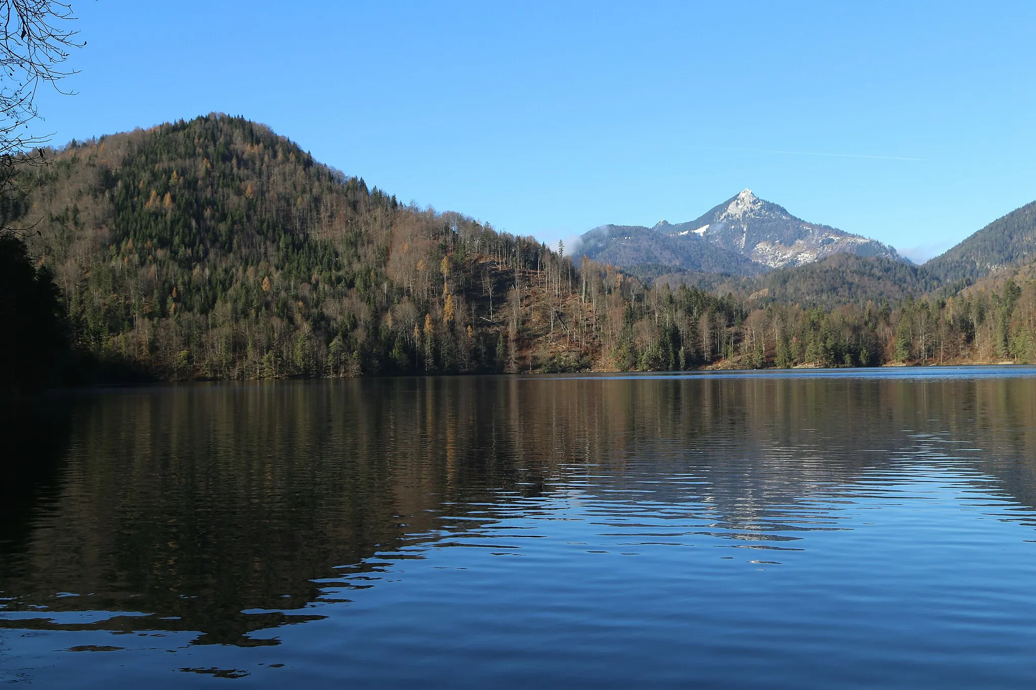 Photo showing: Hechtsee, Kufstein; im Hintergrund der Marbling und der Brünnstein