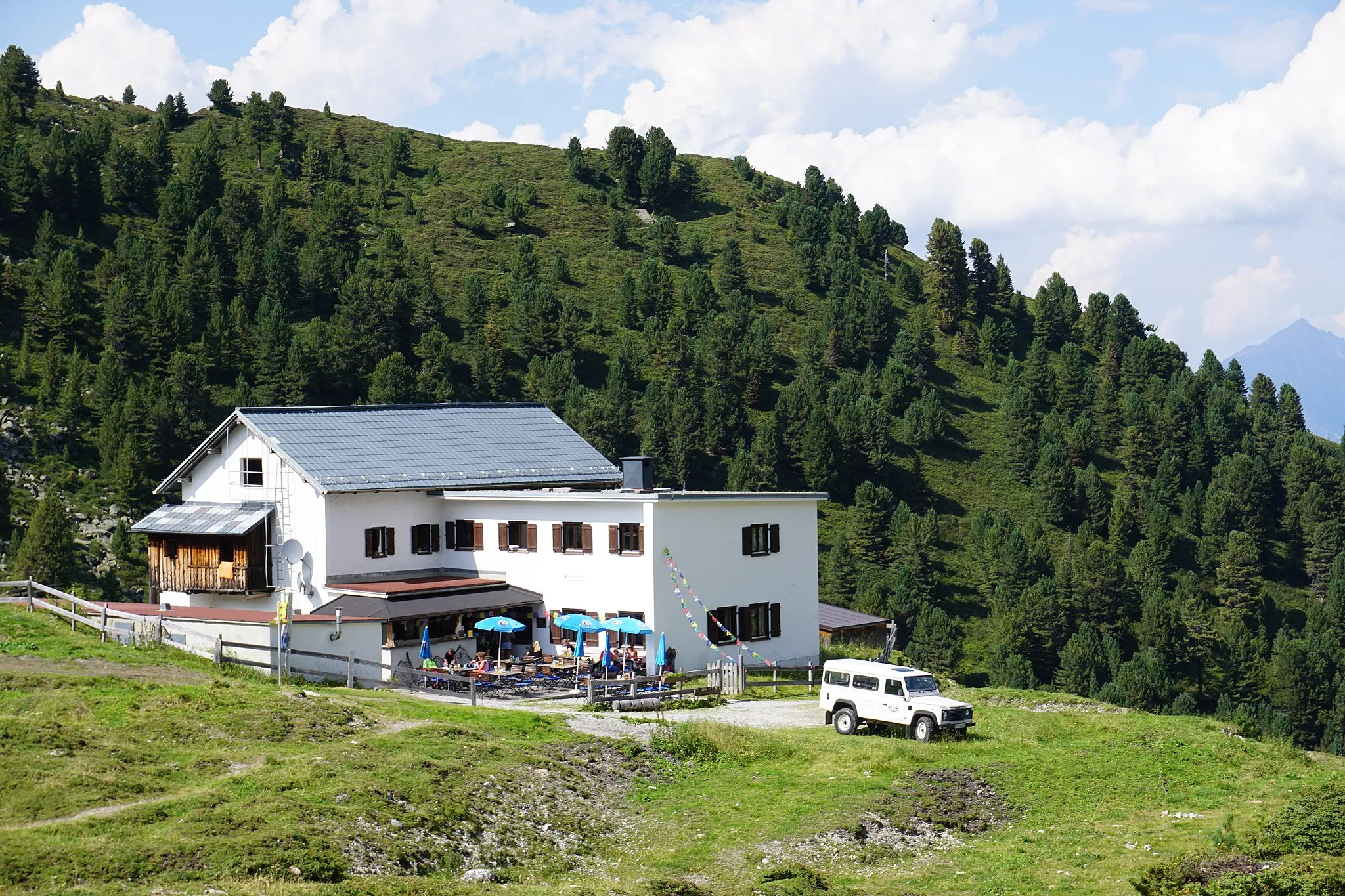 Photo showing: Adolf-Pichler-Hütte