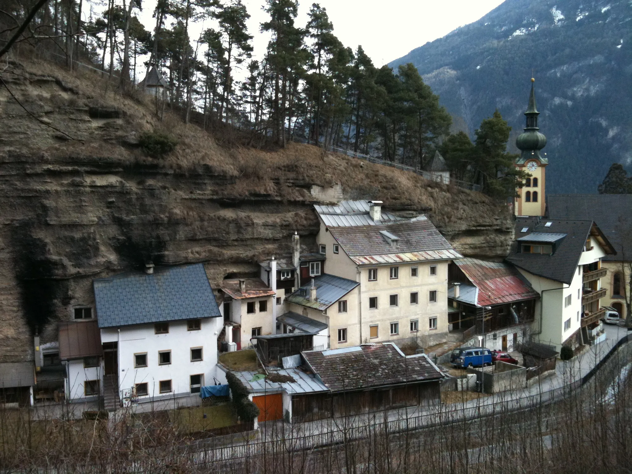 Photo showing: Buildings in Imst seemed to be merge into the rock