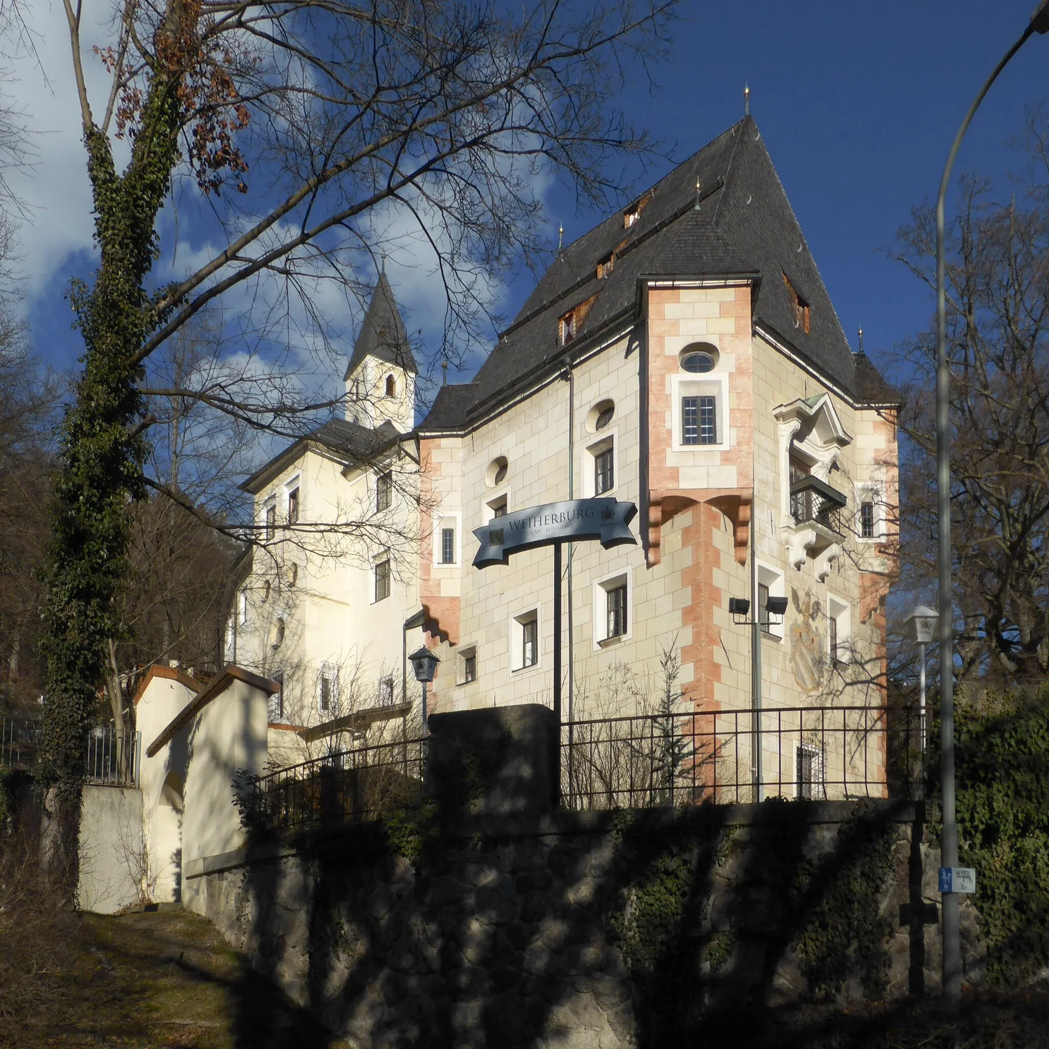 Photo showing: Innsbruck, Schloss Weiherburg von Süden.