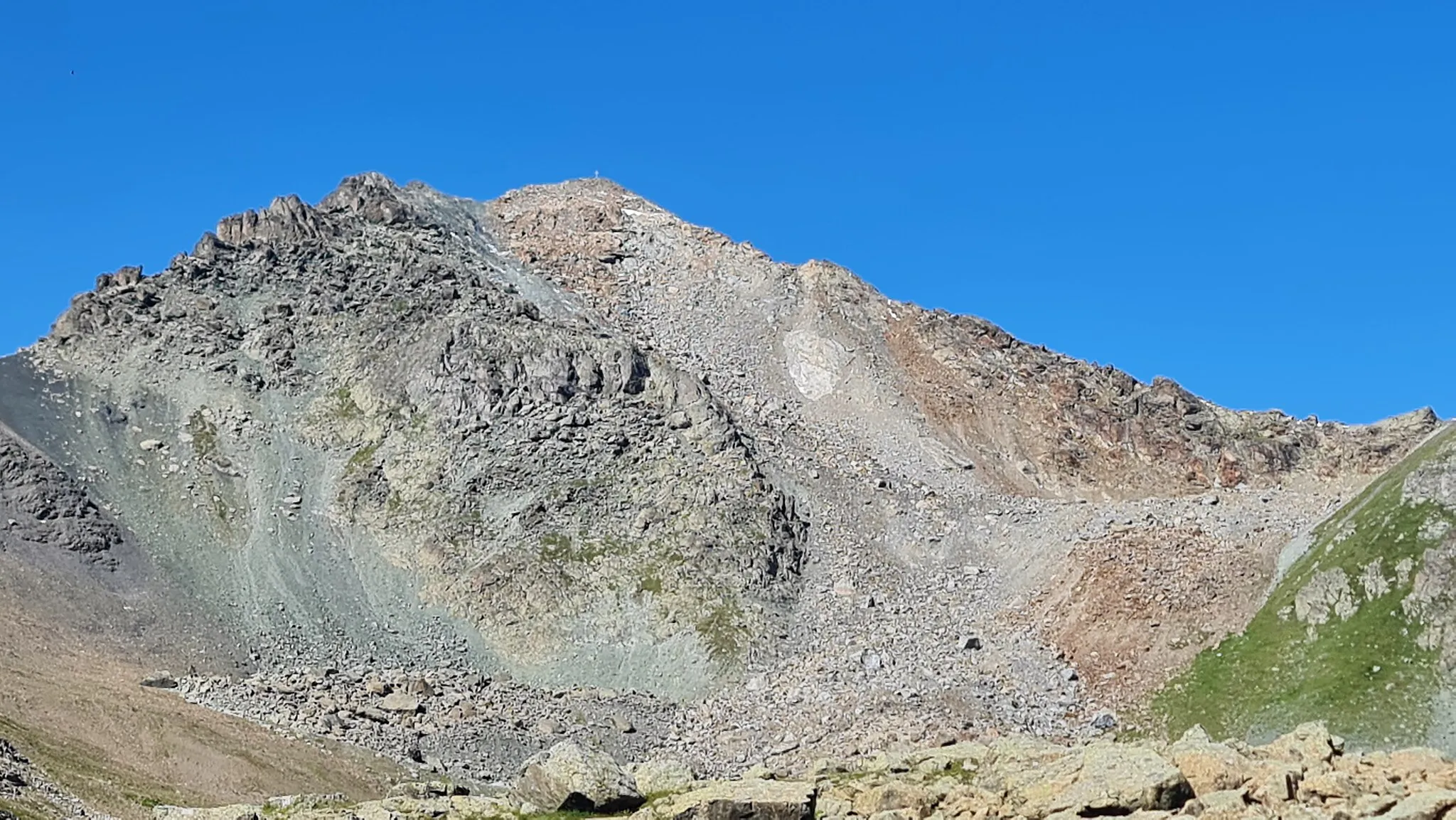 Photo showing: Flimspitz, picture taken from Bei den Seen (Samnaun, Grison, Switzerland / Ischgl, Austria)