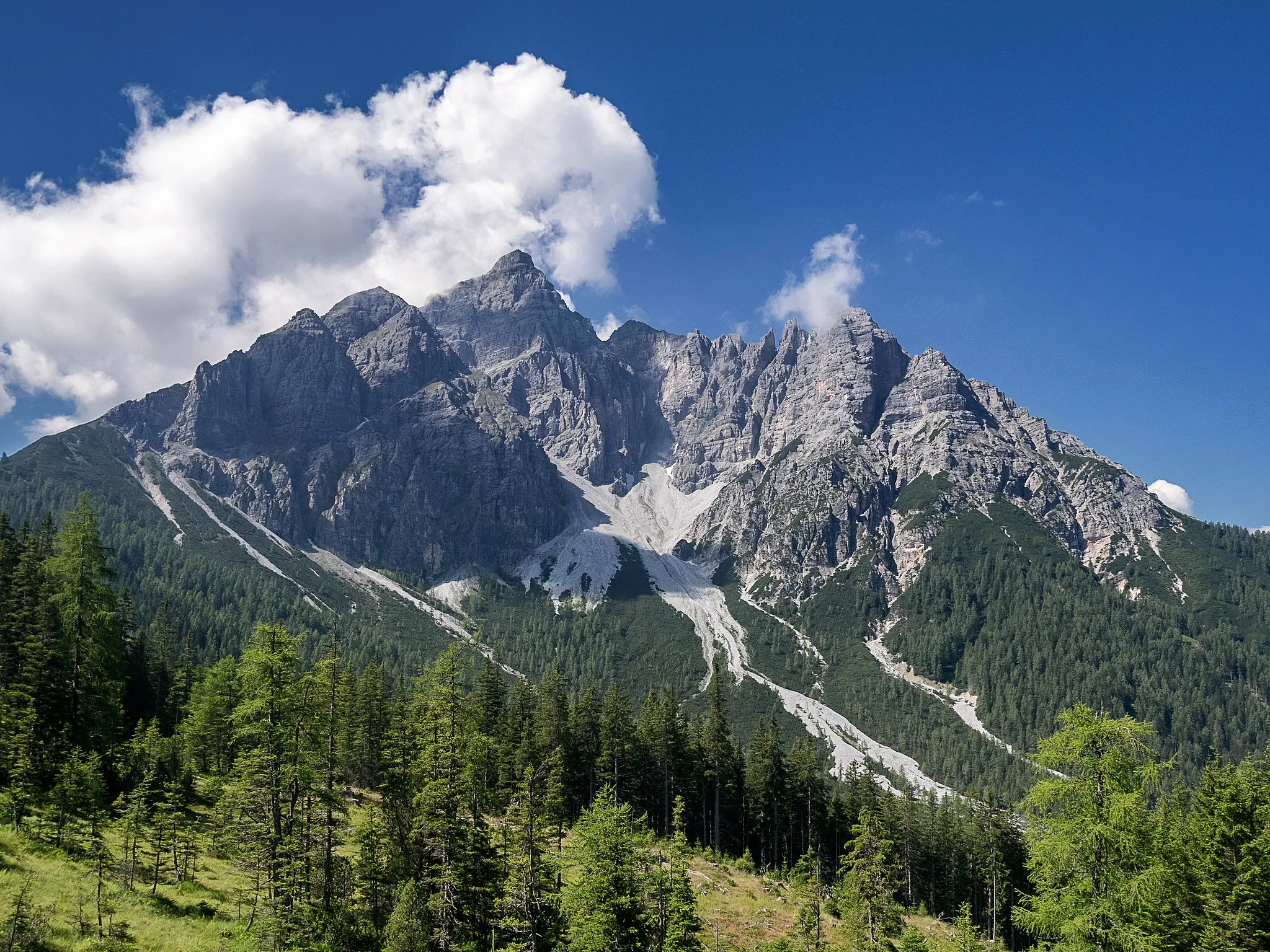 Photo showing: Serles mountain as seen from the Koppeneck area. Mieders, Stubay Valley, Tyrol, Austria