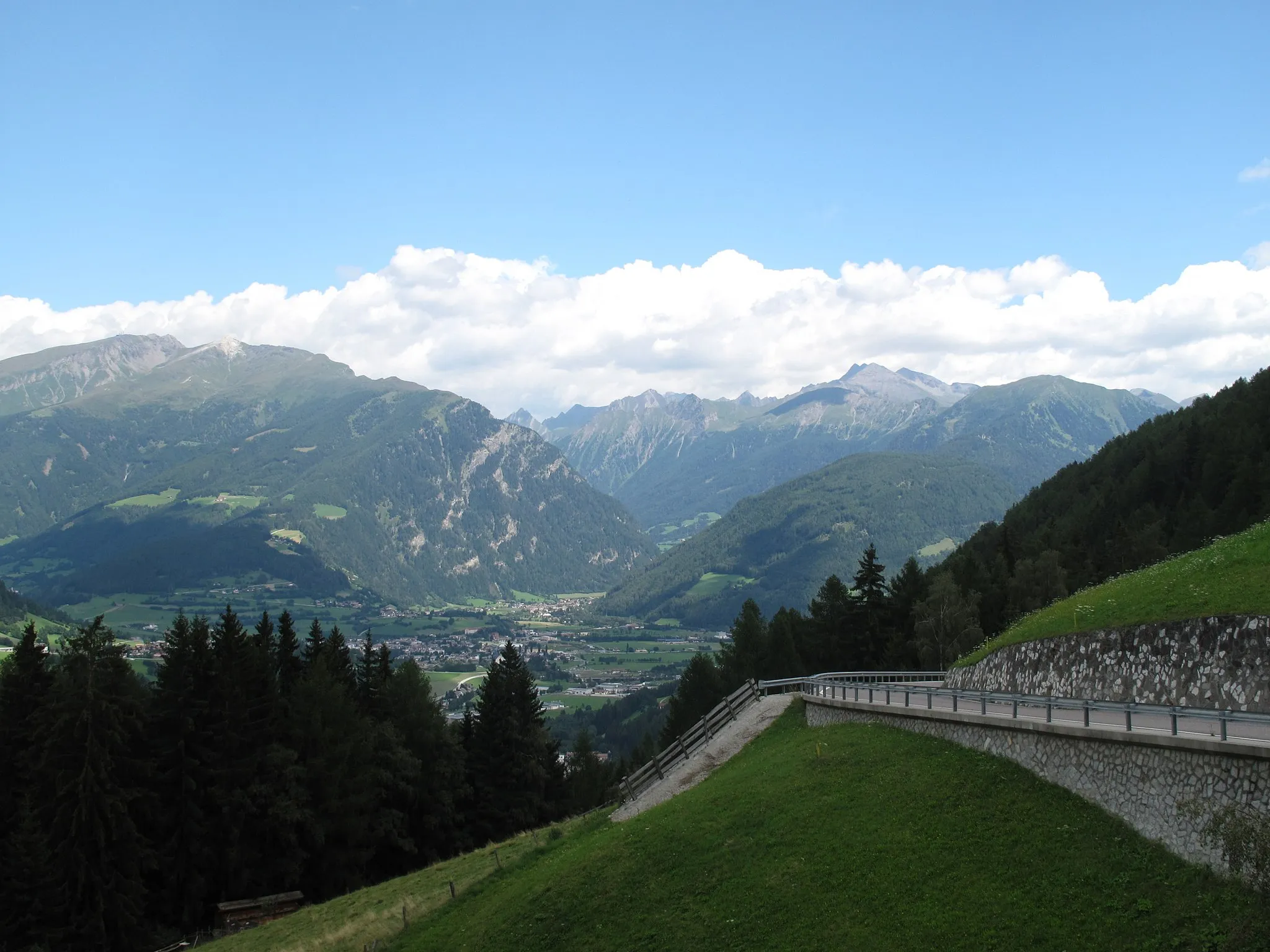 Photo showing: Racines, panorama from between Calice and Gasteig (Ratschings).