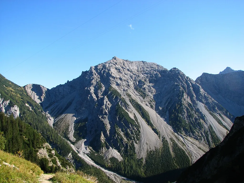 Photo showing: Der Raue Knöll im südöstlichen Karwendel