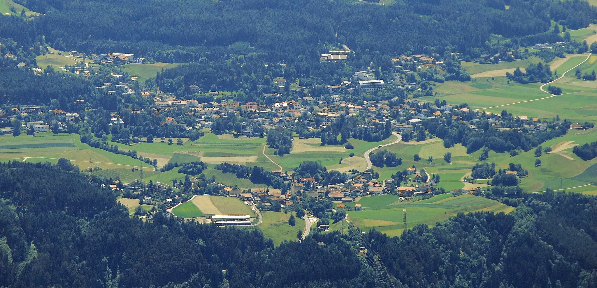 Photo showing: Vill and Igls from NW (Brandjoch)