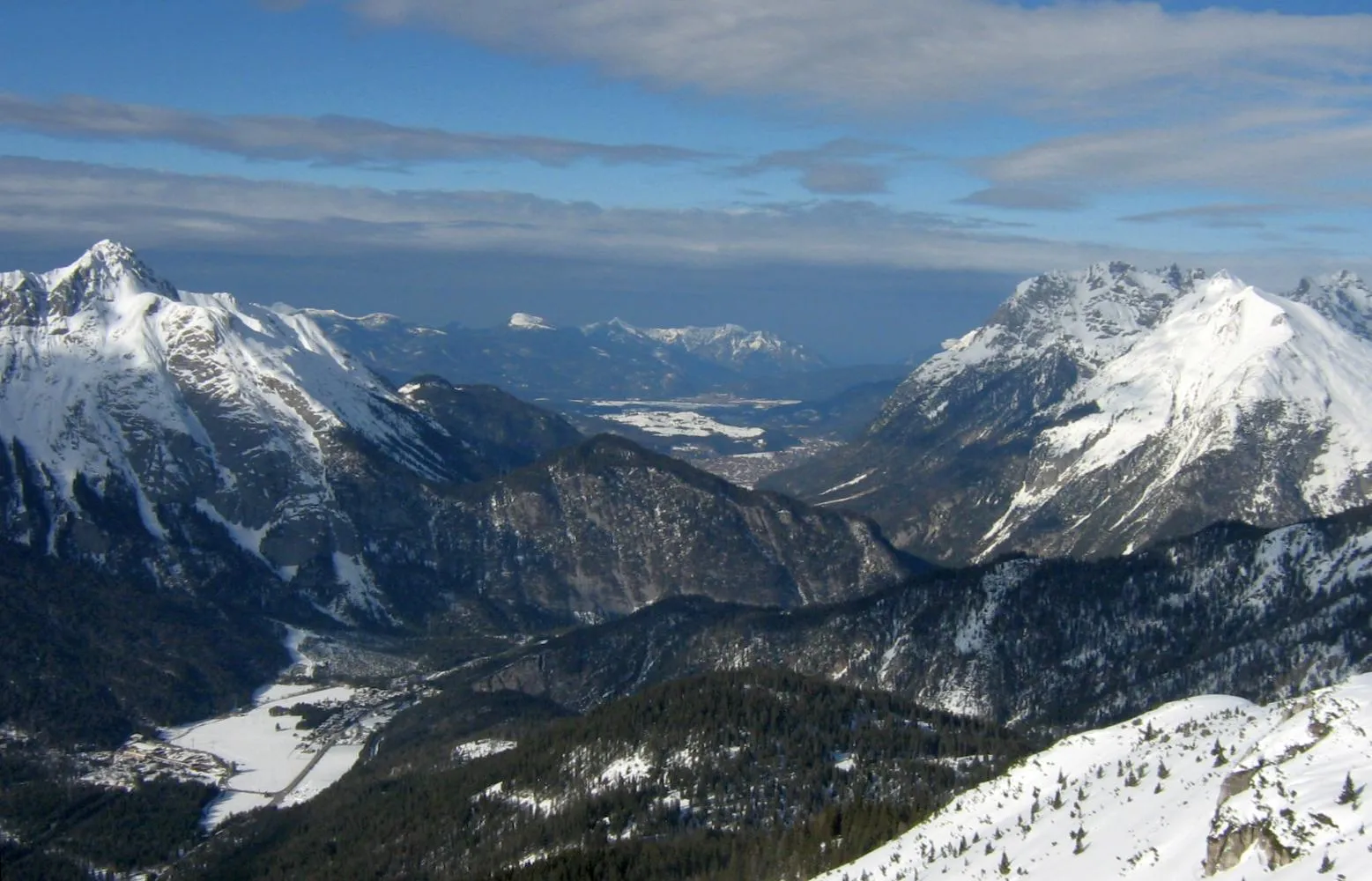 Photo showing: Scharnitzpass vom Seefelder Joch aus gesehen