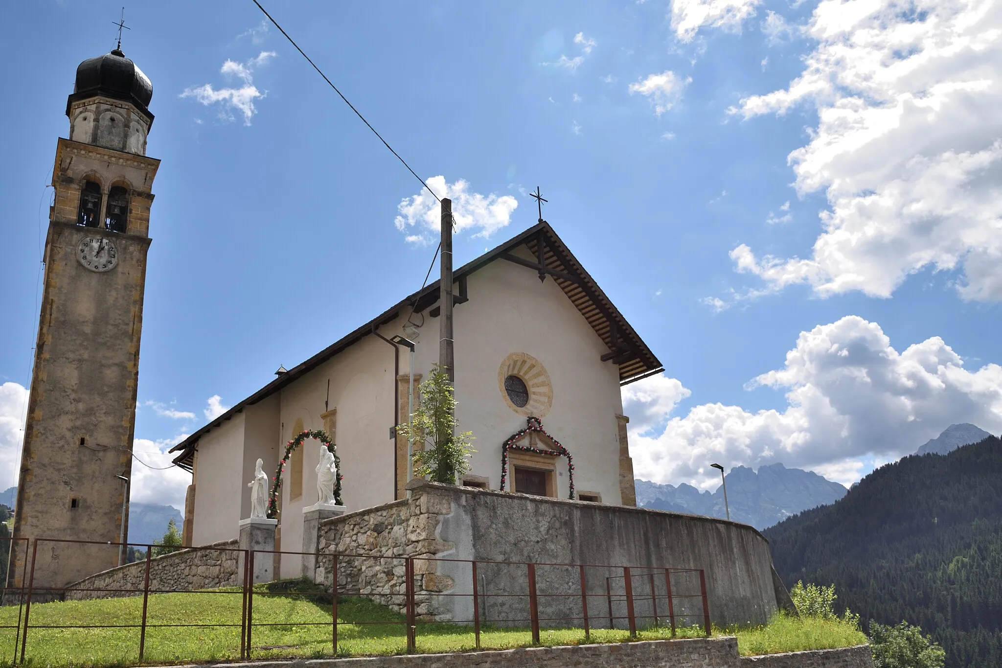 Photo showing: Church of Saint Nicolò Bishop (Saint Nicolò of Comelico)