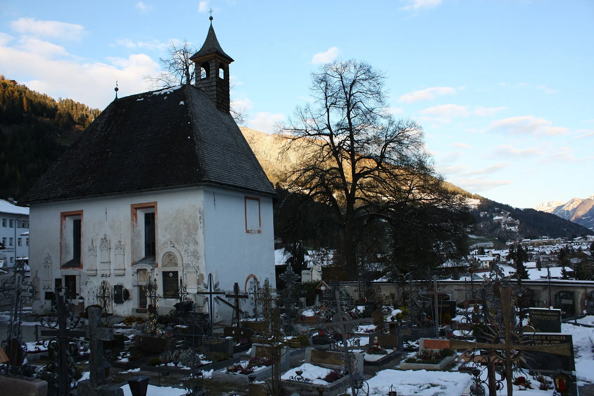Photo showing: Friedhof