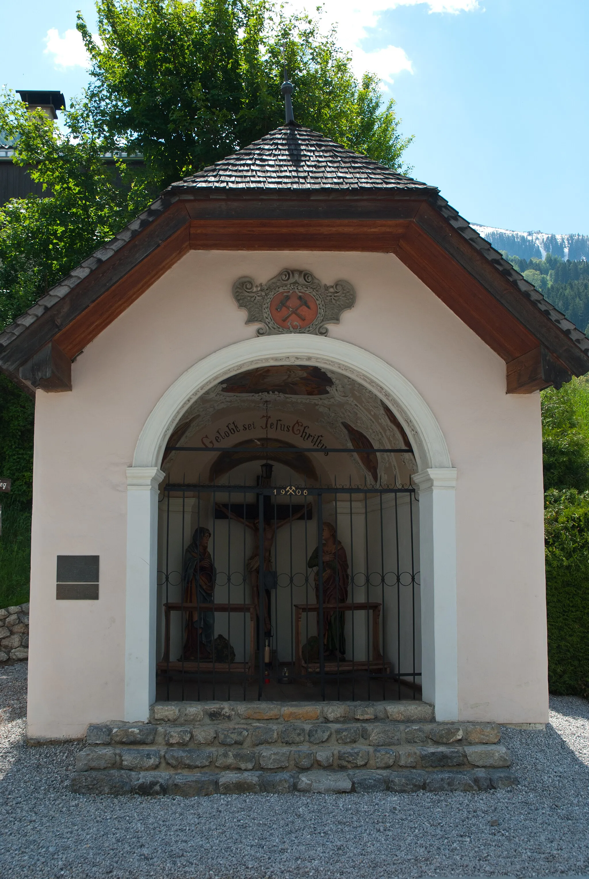 Photo showing: Kreuzkapelle beim Erbstollen am Falkenstein