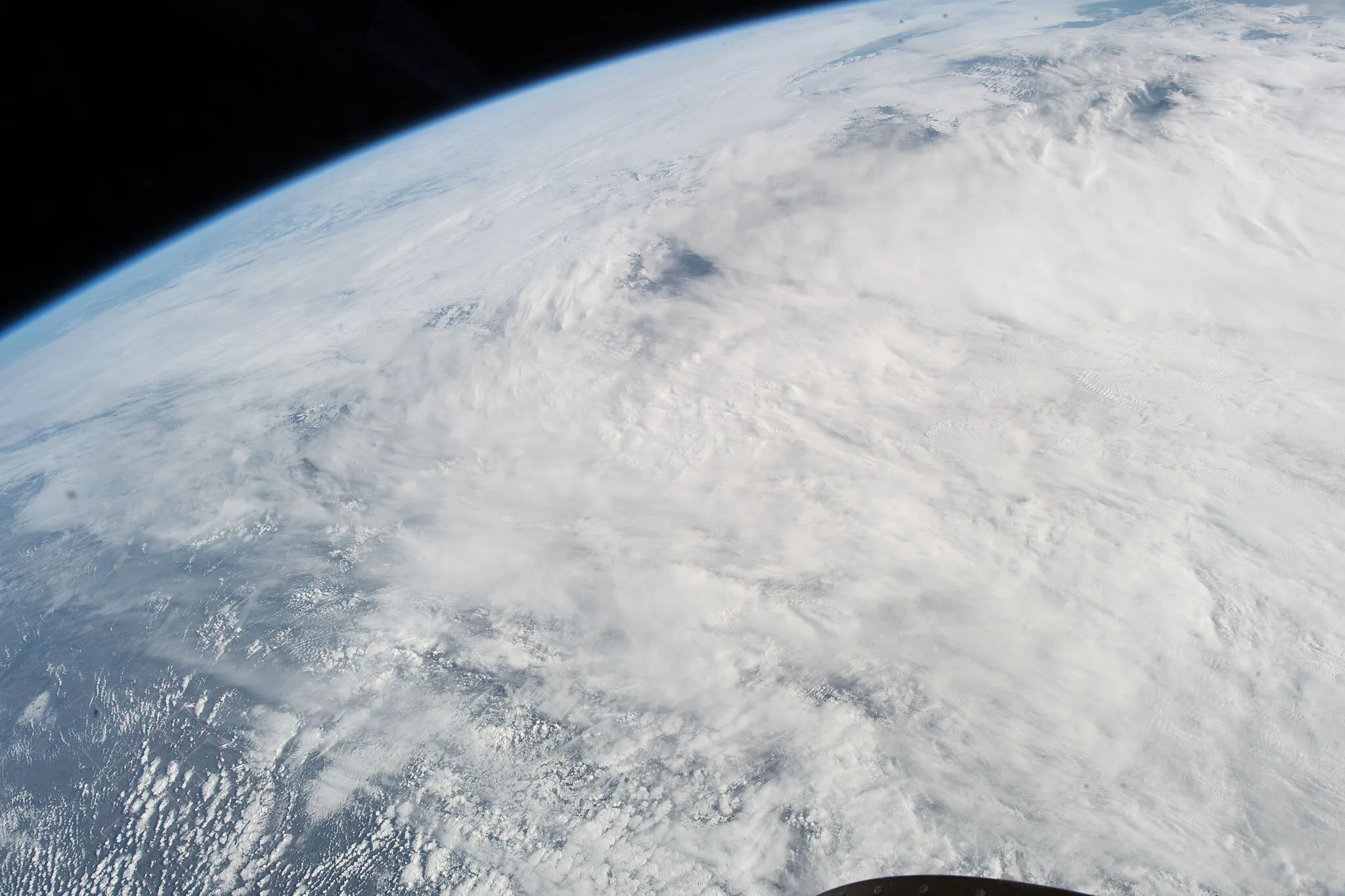 Photo showing: View of Earth taken during ISS Expedition 54.