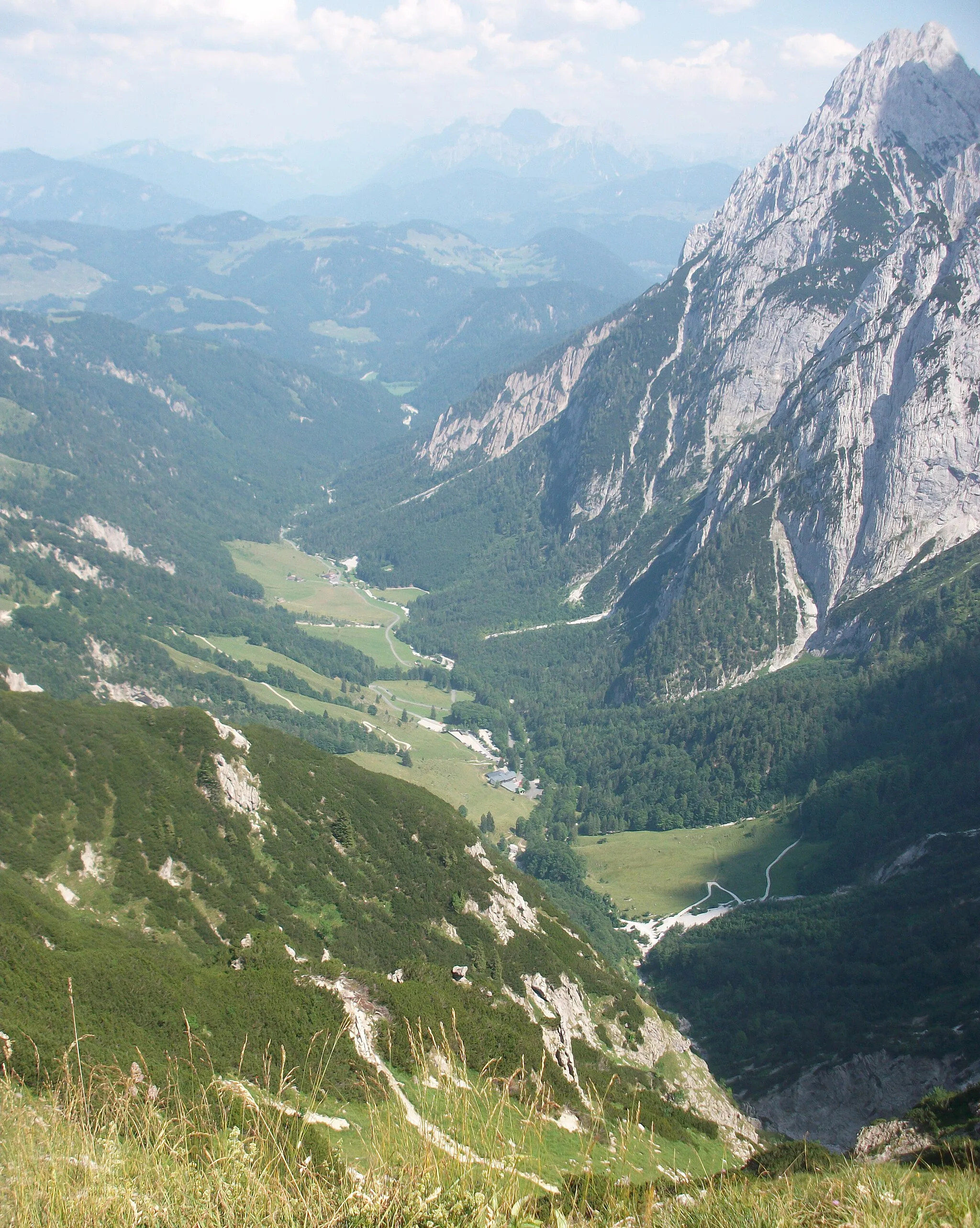 Photo showing: Kaiserbachtal seen from Stripsenkopf