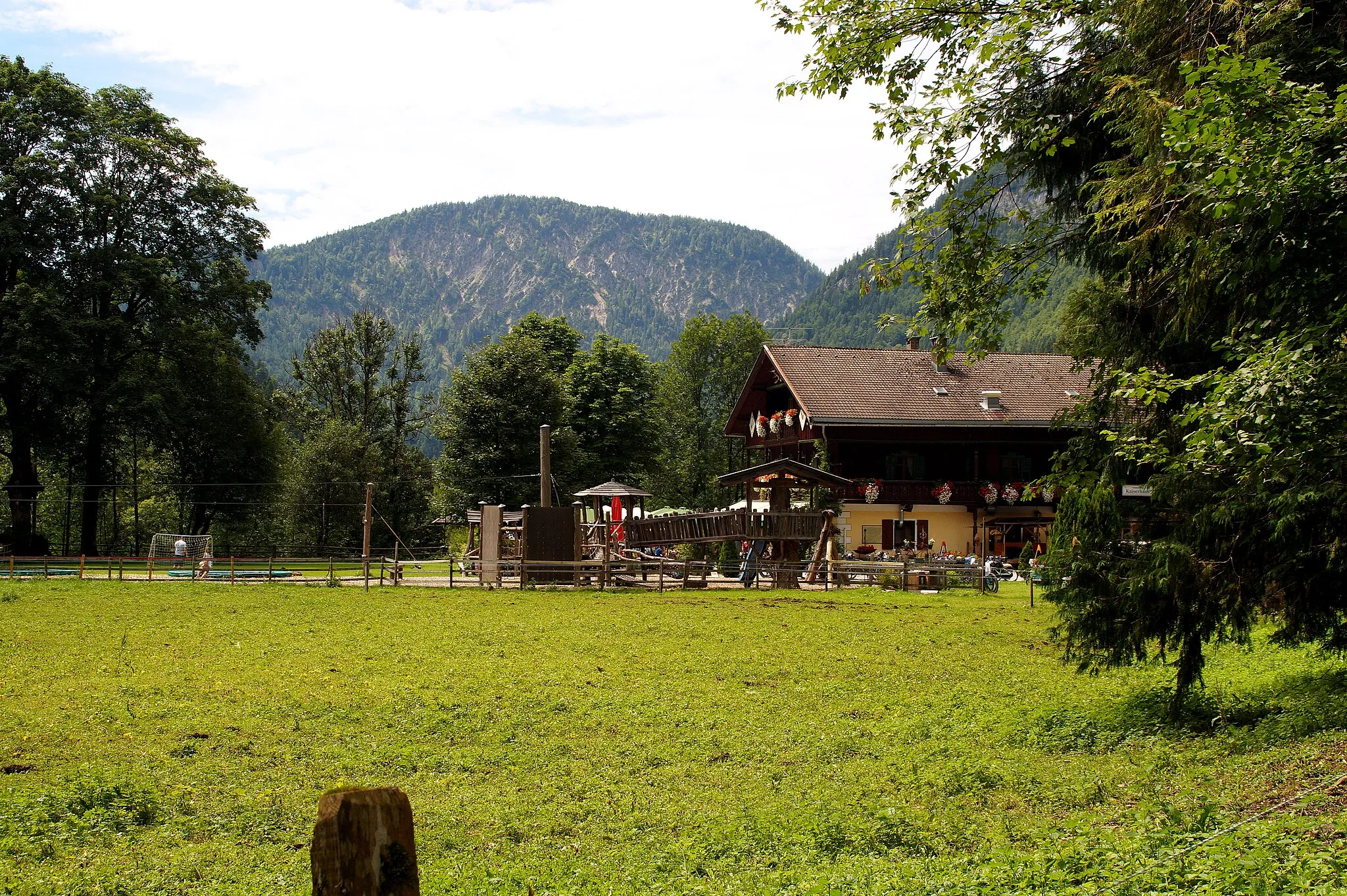 Photo showing: Das Kaiserhaus im Brandenberger Tal am unteren Ende der Kaiserklamm