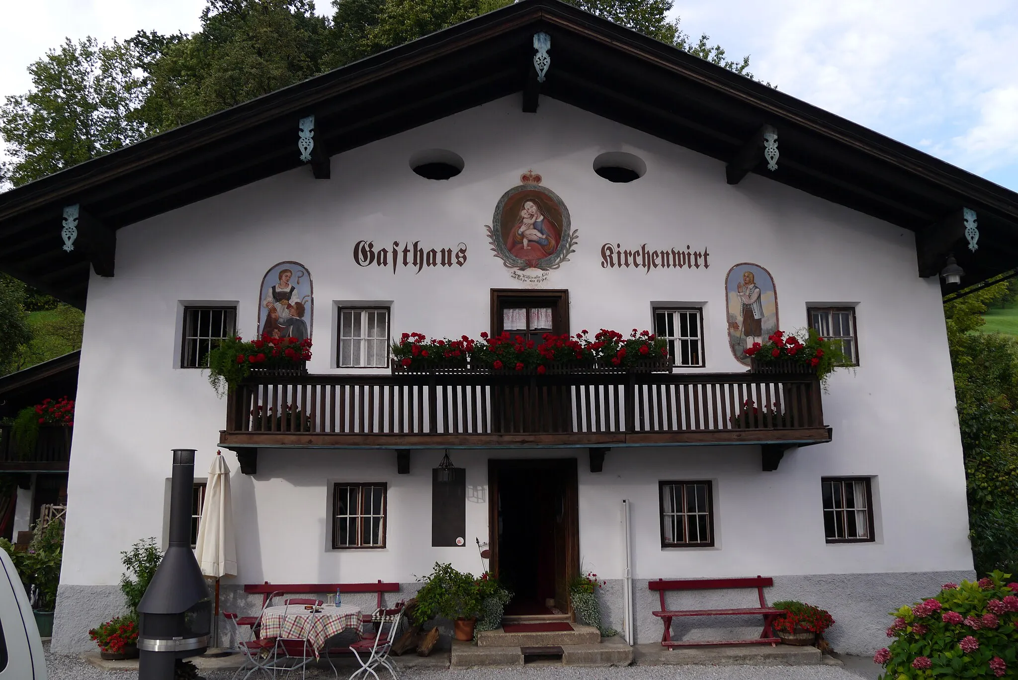 Photo showing: Gasthof Kirchenwirt Brixlegg, Mehrn. Blick von Südwest