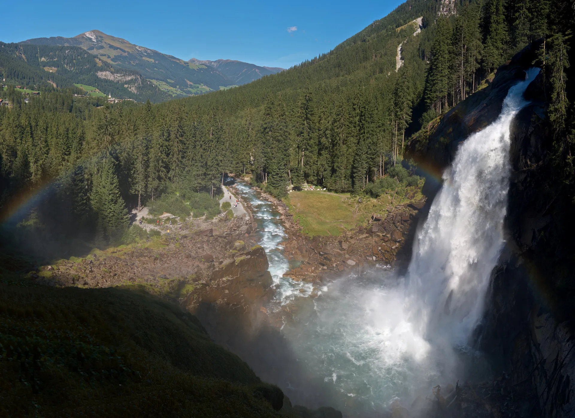 Photo showing: Lower Krimmler Waterfall in summer