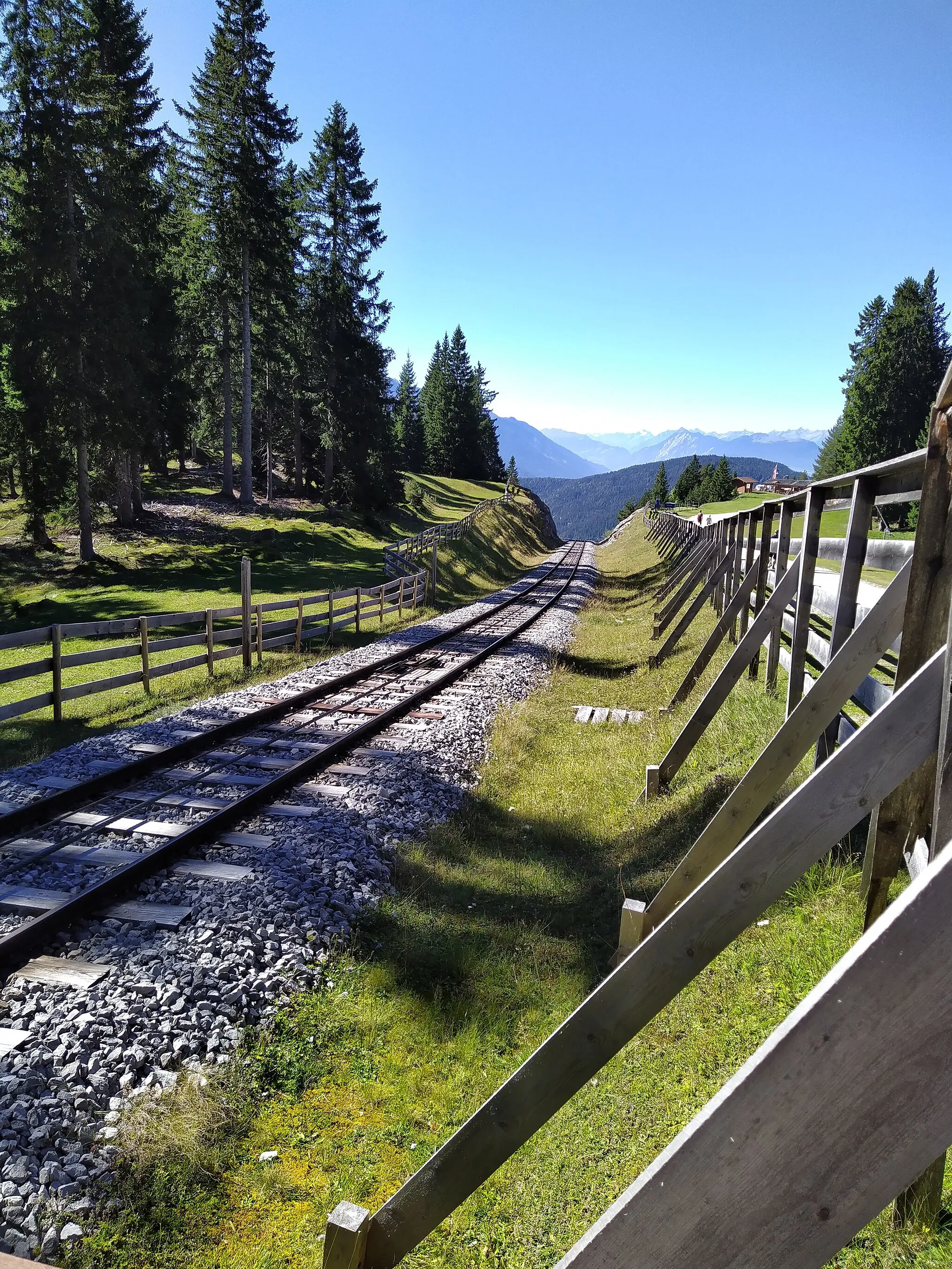 Photo showing: Standseilbahn Rosshütte in Seefeld in Tirol, September 2021