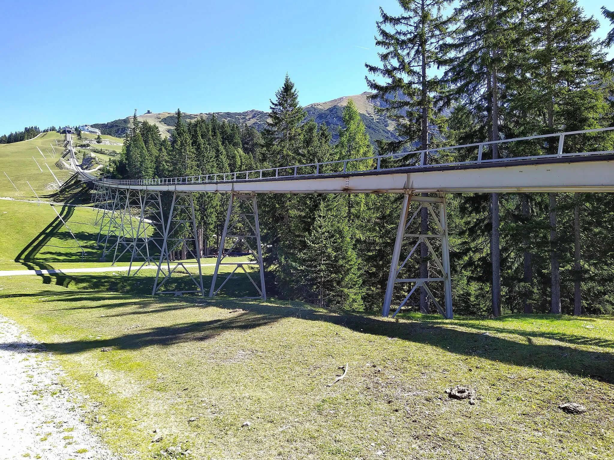 Photo showing: Standseilbahn Rosshütte in Seefeld in Tirol, September 2021