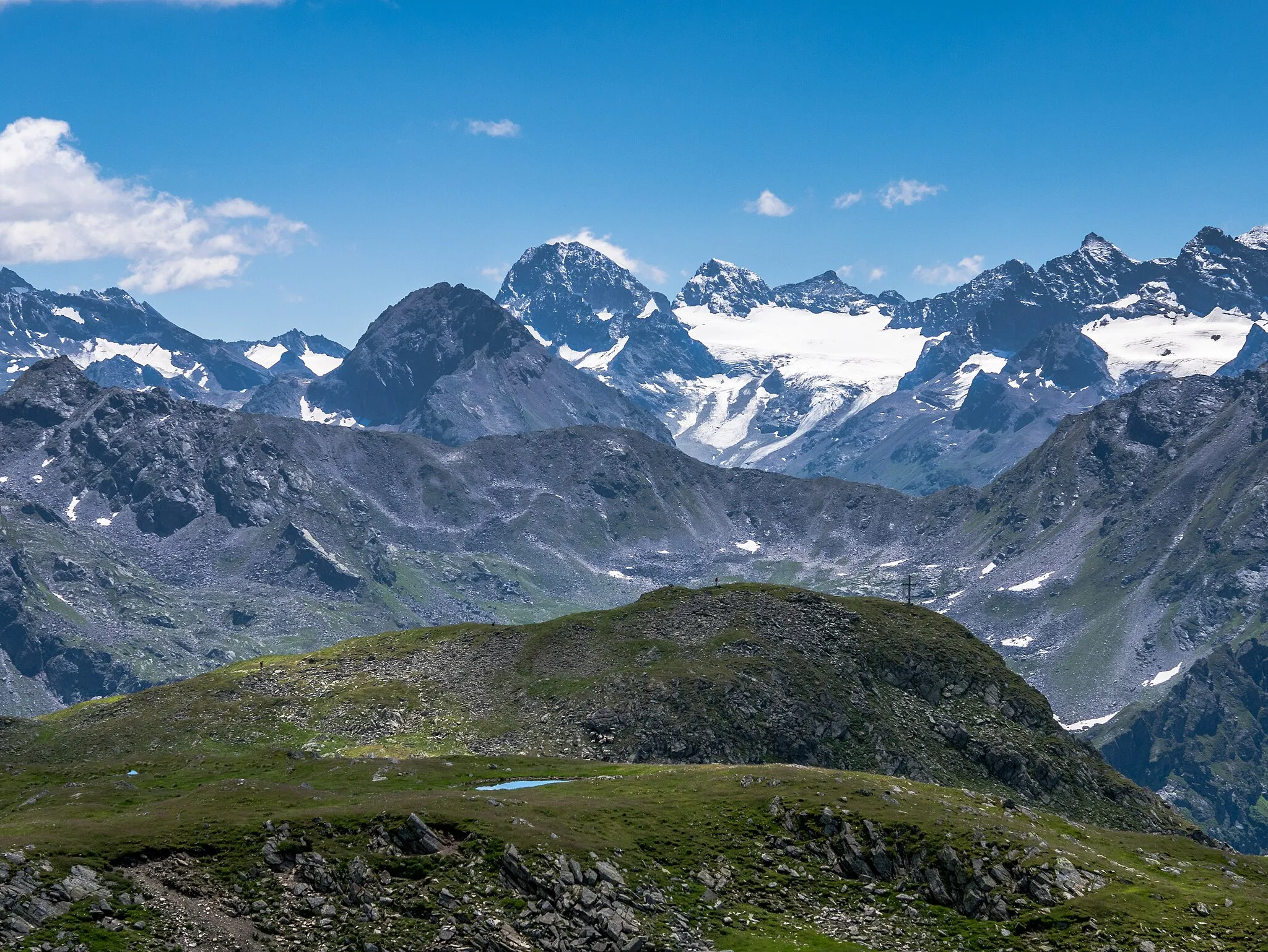 Photo showing: Summit of Versalspitze as seen from Augstenberg. Vorarlberg, Austria