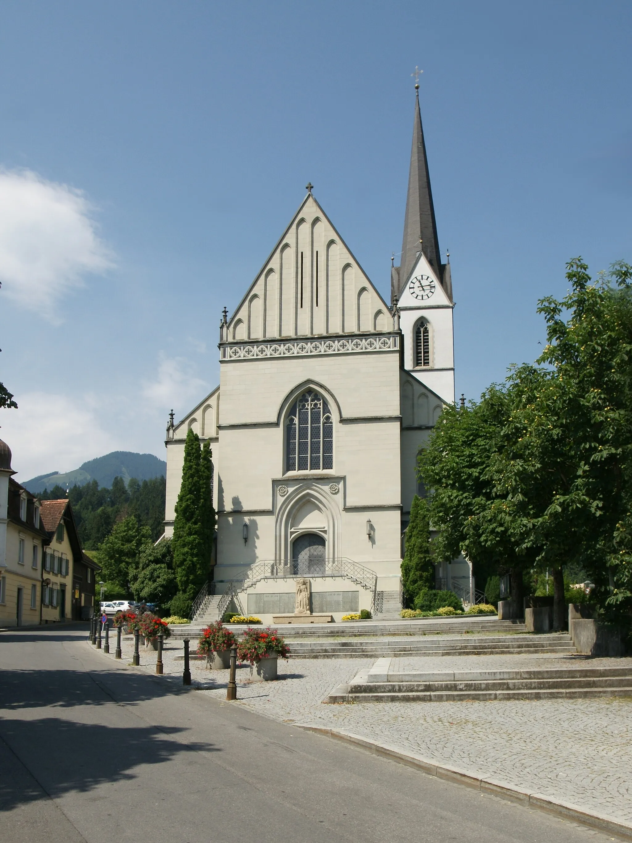 Photo showing: Pfarrkirche hl. Sulpitius in Frastanz.