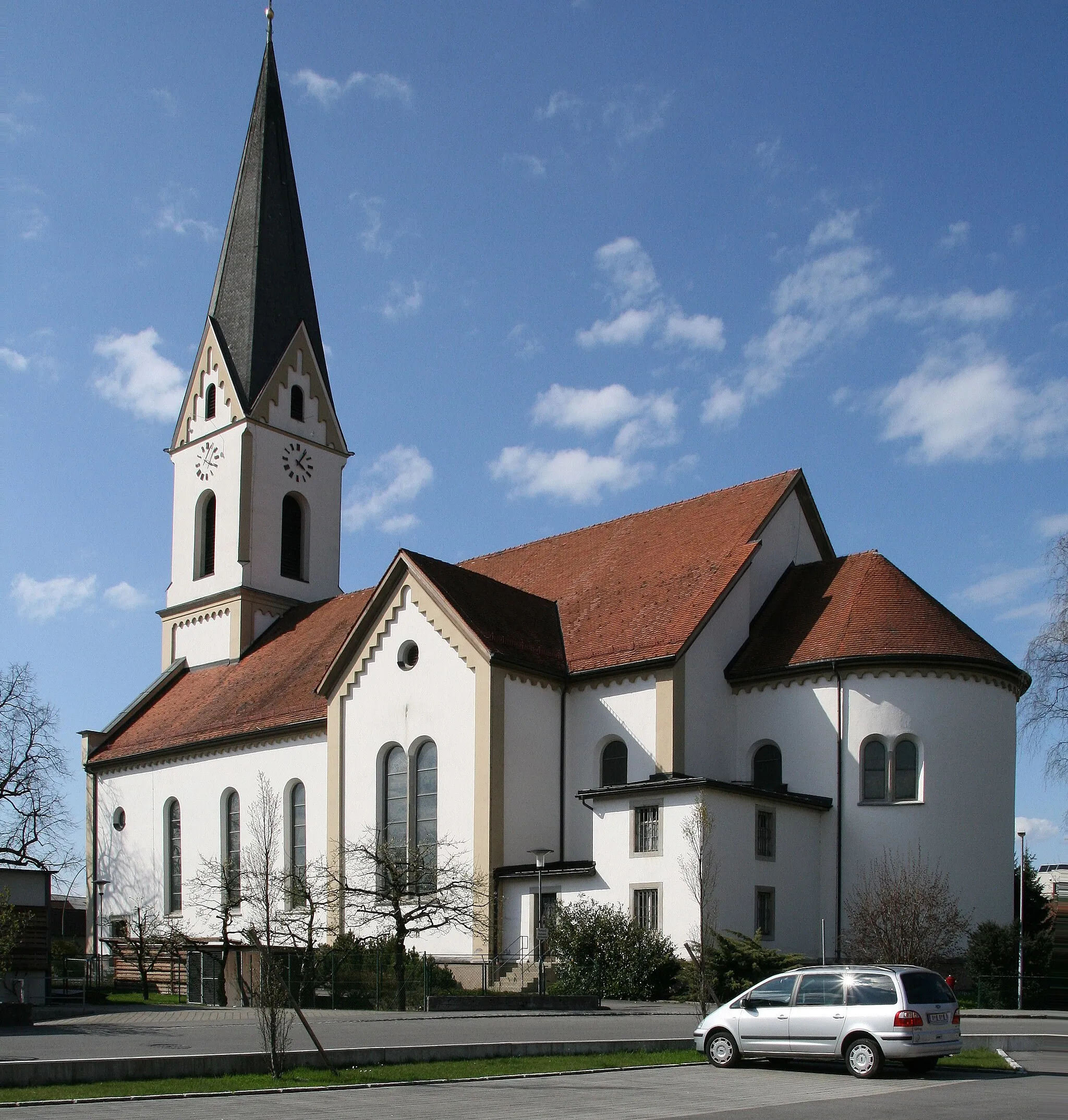 Photo showing: Pfarrkirche hl. Georg nach Plänen von Josef Anton Albrich und Alois Hagen erbaut 1878/79, in Lauterach (Vorarlberg), Vorarlberg.
