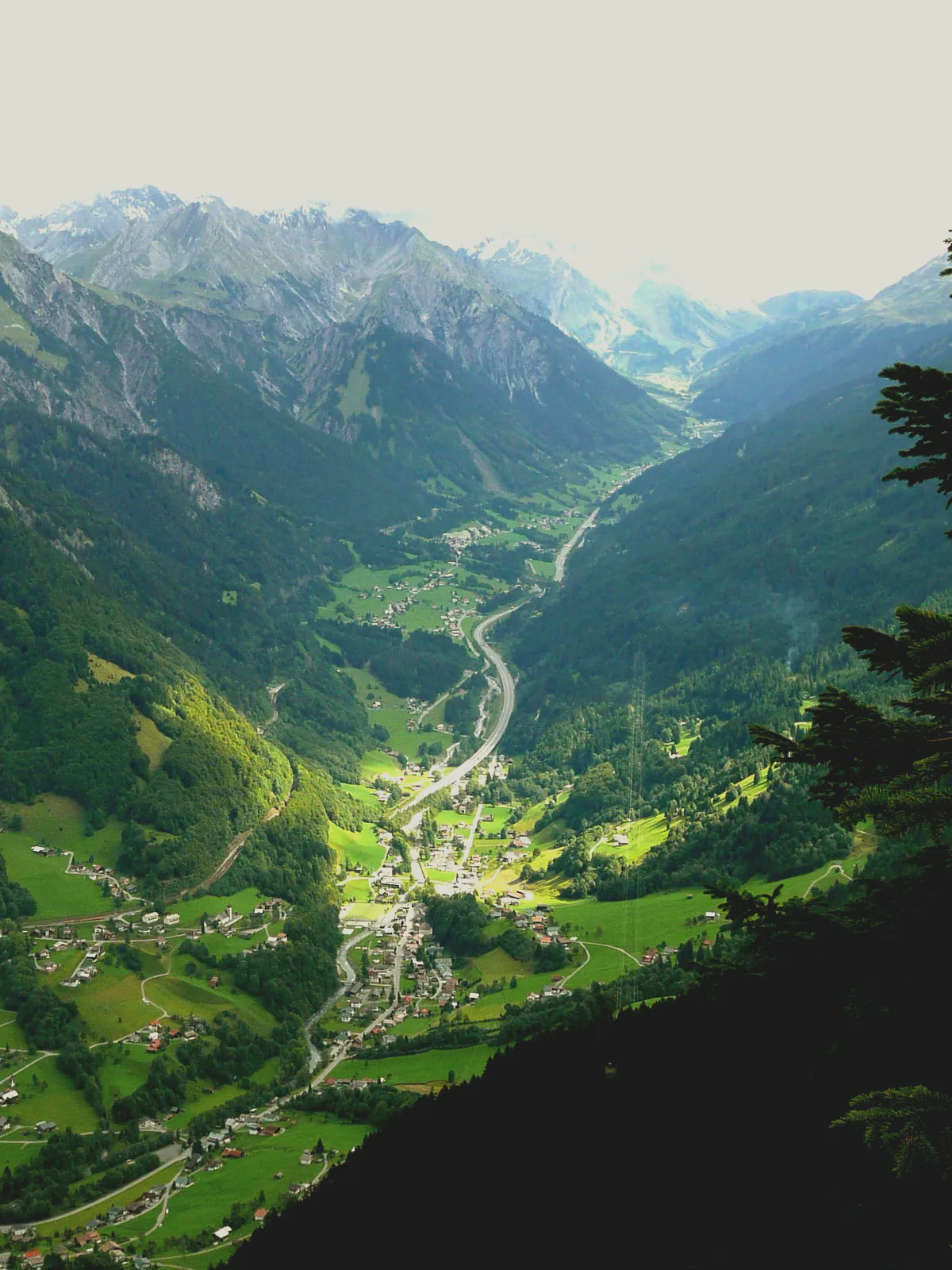 Photo showing: Klostertal and Dalaas under the S16 tunnel - view to the East towards the Flexenpass