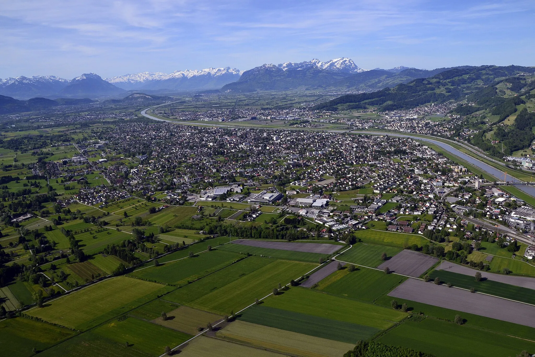 Photo showing: Luftbildaufnahme der österreichischen Marktgemeinde Lustenau von Nordosten aus gesehen