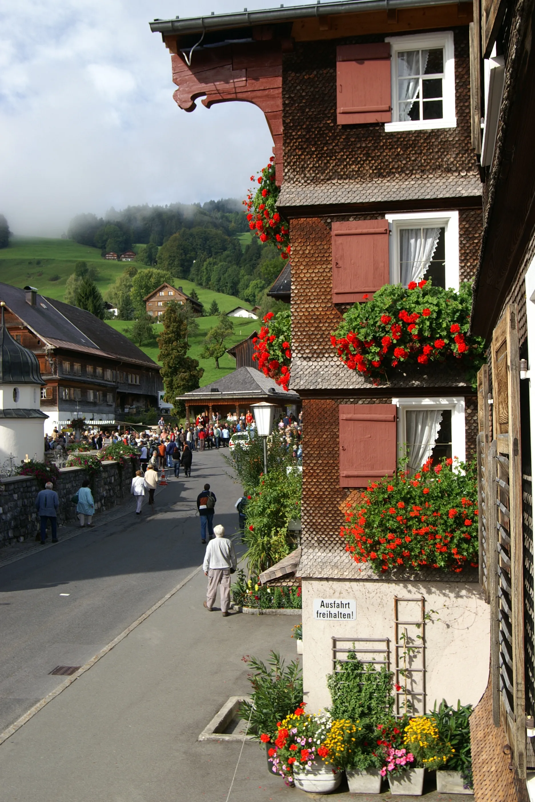 Photo showing: Der Schwarzenberger Alptag mit dem traditionellen Almabtrieb am 15.September.