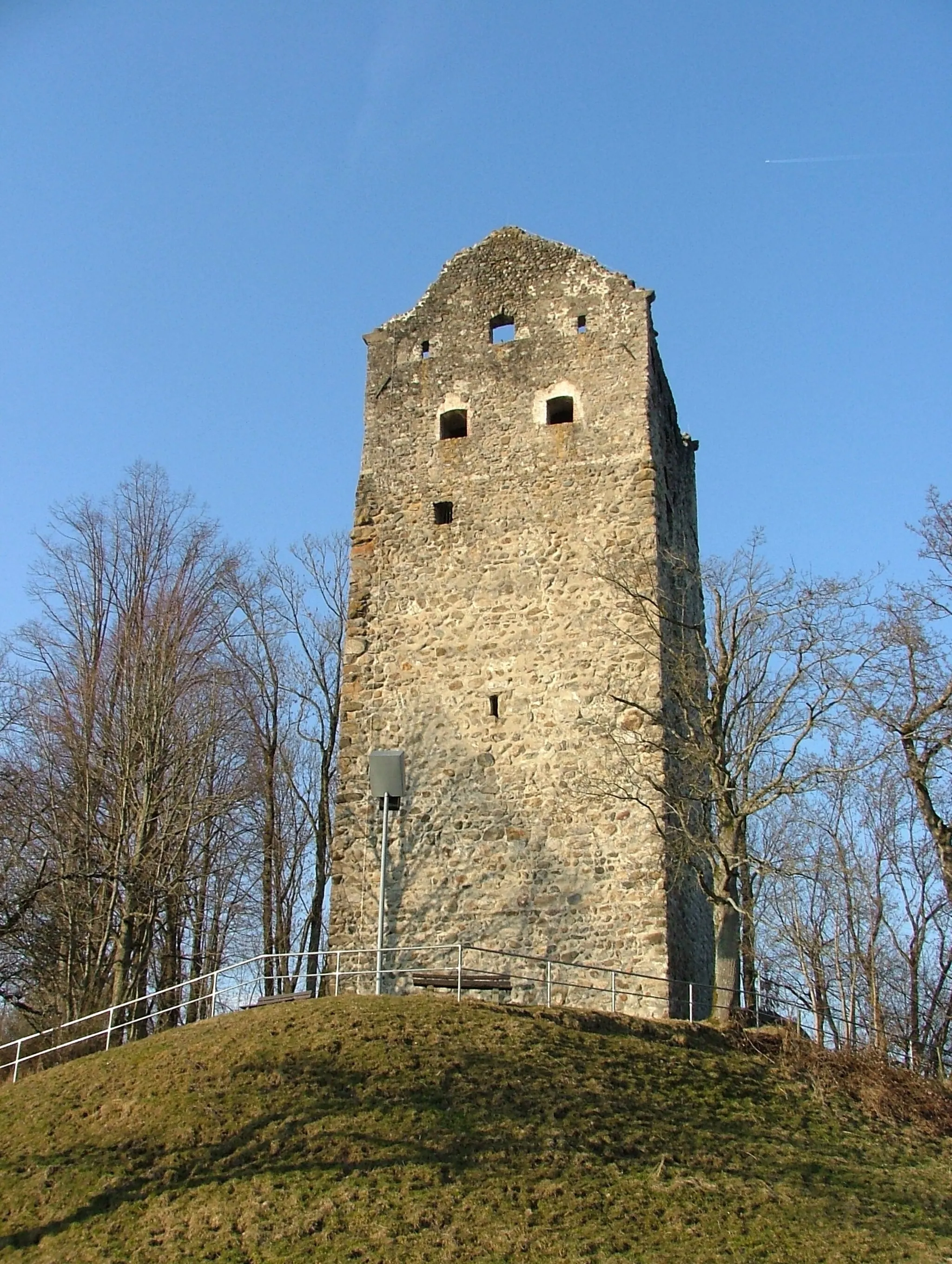Photo showing: Burgruine Neuravensburg